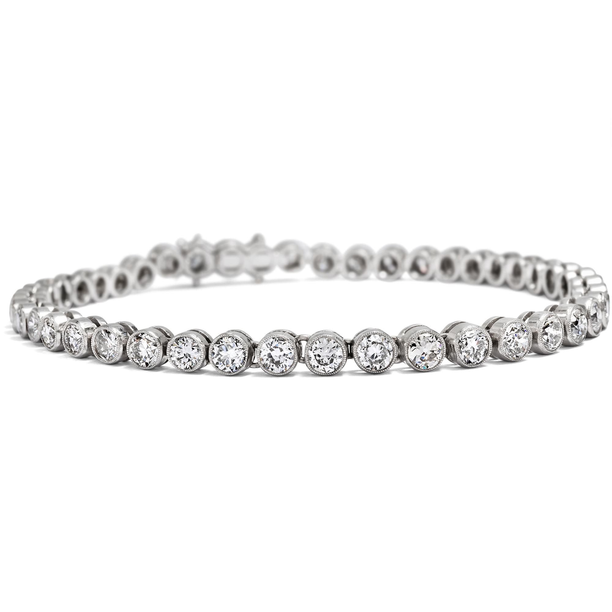 Antikes „Riviére“ Armband aus Platin mit 6,50 ct Diamanten, um 1925 Antikes „Riviére“ Armband aus Platin mit 6,50 ct Diamanten, um 1925