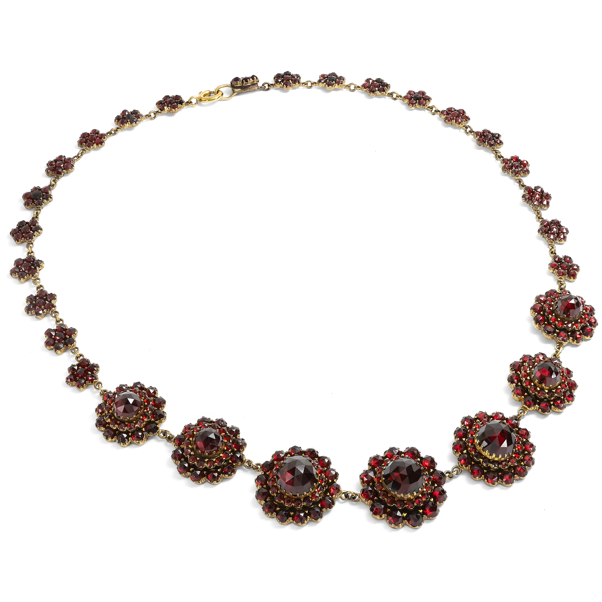 Festliches Collier mit Blüten aus dunkelroten Granaten, um 1880 Festliches Collier mit Blüten aus dunkelroten Granaten, um 1880