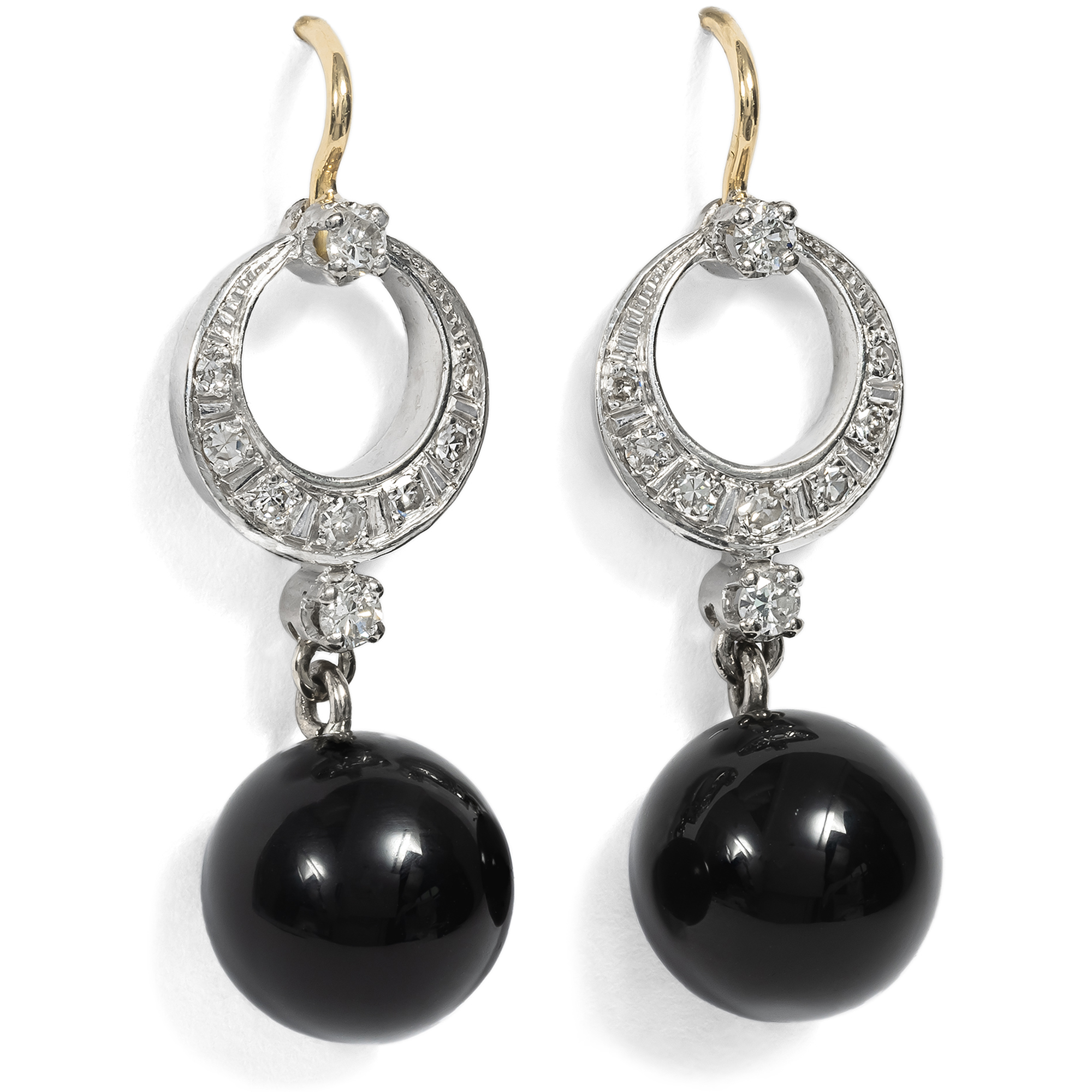 Elegante Ohrringe aus Onyx & vintage Diamanten, entstanden in unserer Werkstatt Elegante Ohrringe aus Onyx & vintage Diamanten, entstanden in unserer Werkstatt