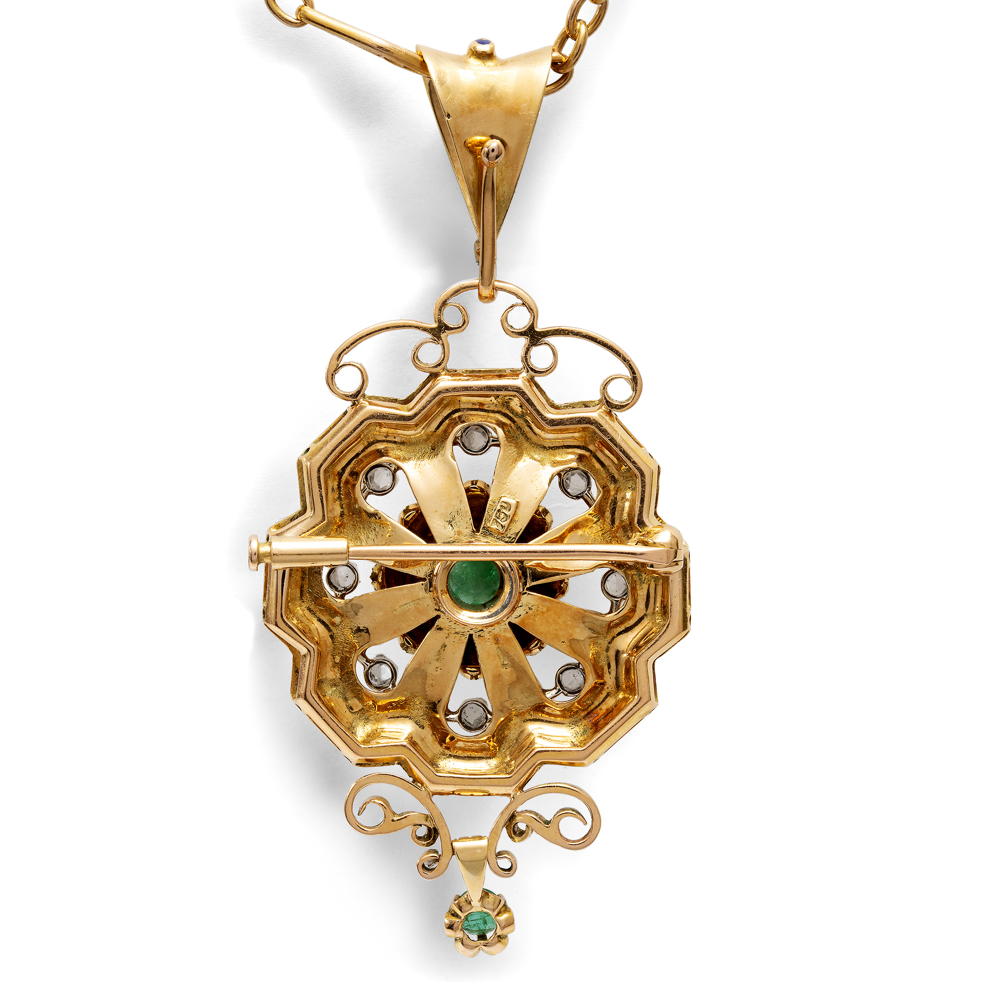 Prachtvolle Anhänger-Brosche mit passender Kette aus Gold mit Smaragden & Diamanten, um 1935 Prachtvolle Anhänger-Brosche mit passender Kette aus Gold mit Smaragden & Diamanten, um 1935