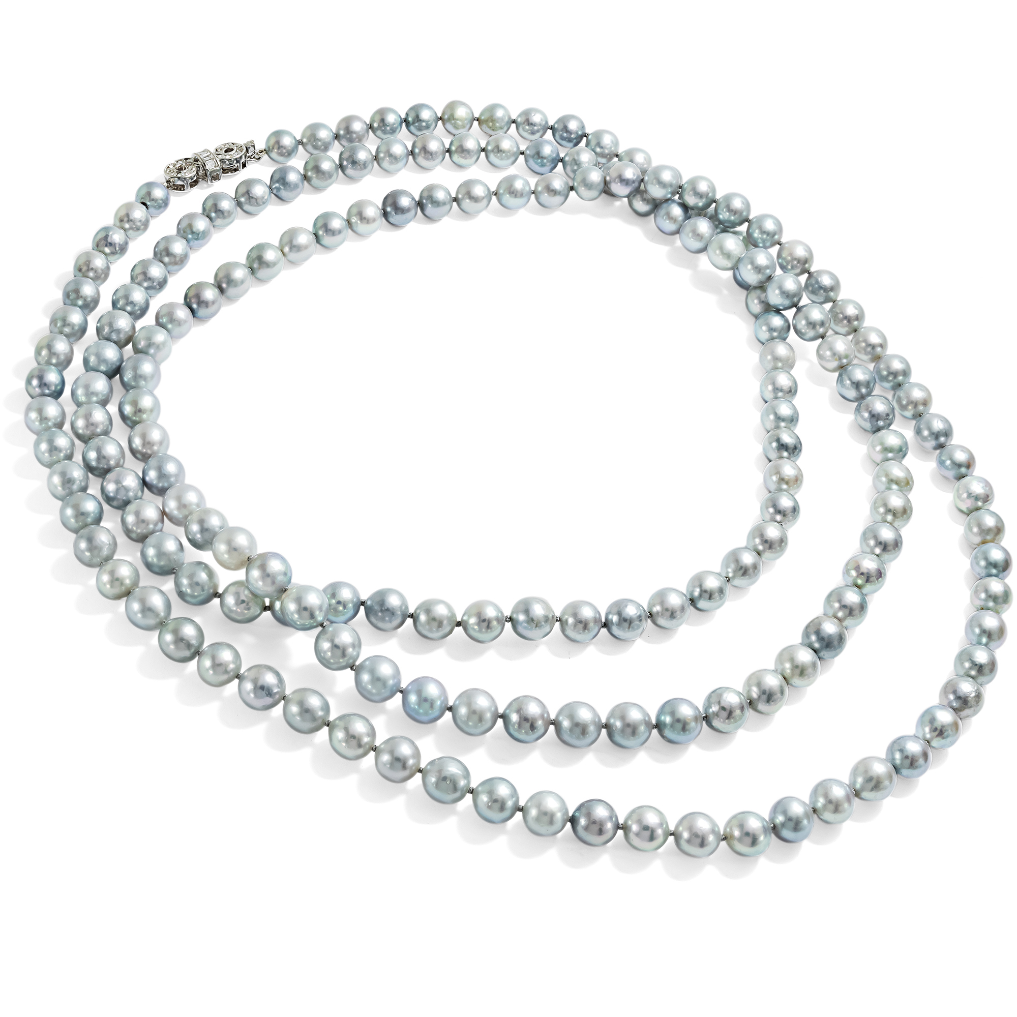 Sehr langes vintage Sautoir aus blaugrauen Akoyaperlen mit feiner Diamantschließe, um 2000 Sehr langes vintage Sautoir aus blaugrauen Akoyaperlen mit feiner Diamantschließe, um 2000