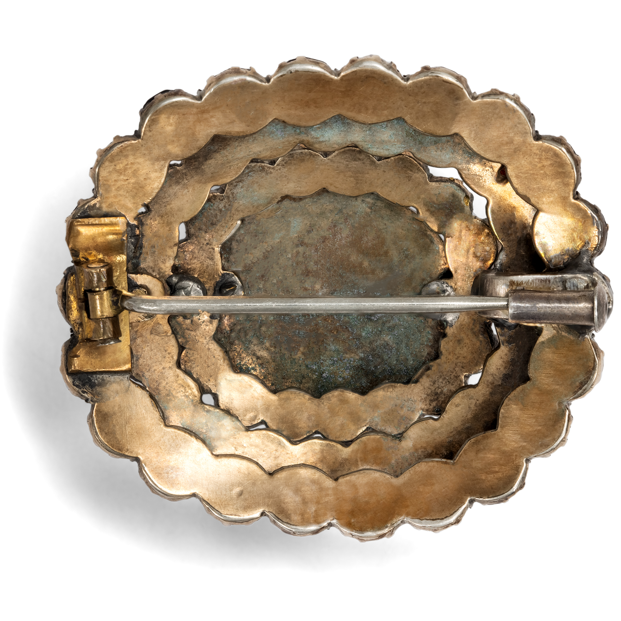 Antike Brosche mit warm leuchtenden, roten Granaten, um 1880 Antike Brosche mit warm leuchtenden, roten Granaten, um 1880