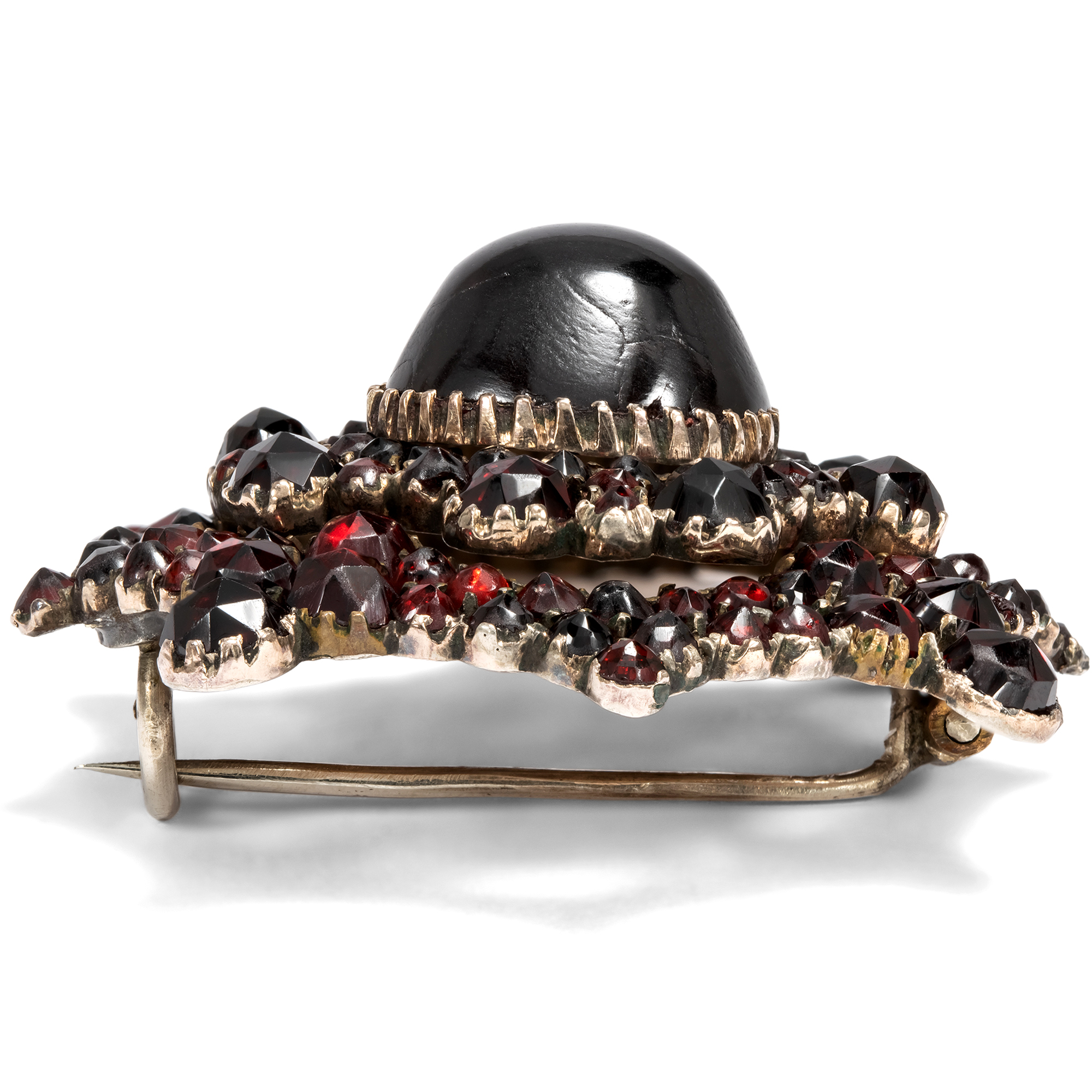 Antike Brosche in Sternform mit roten Granaten, um 1880 Antike Brosche in Sternform mit roten Granaten, um 1880