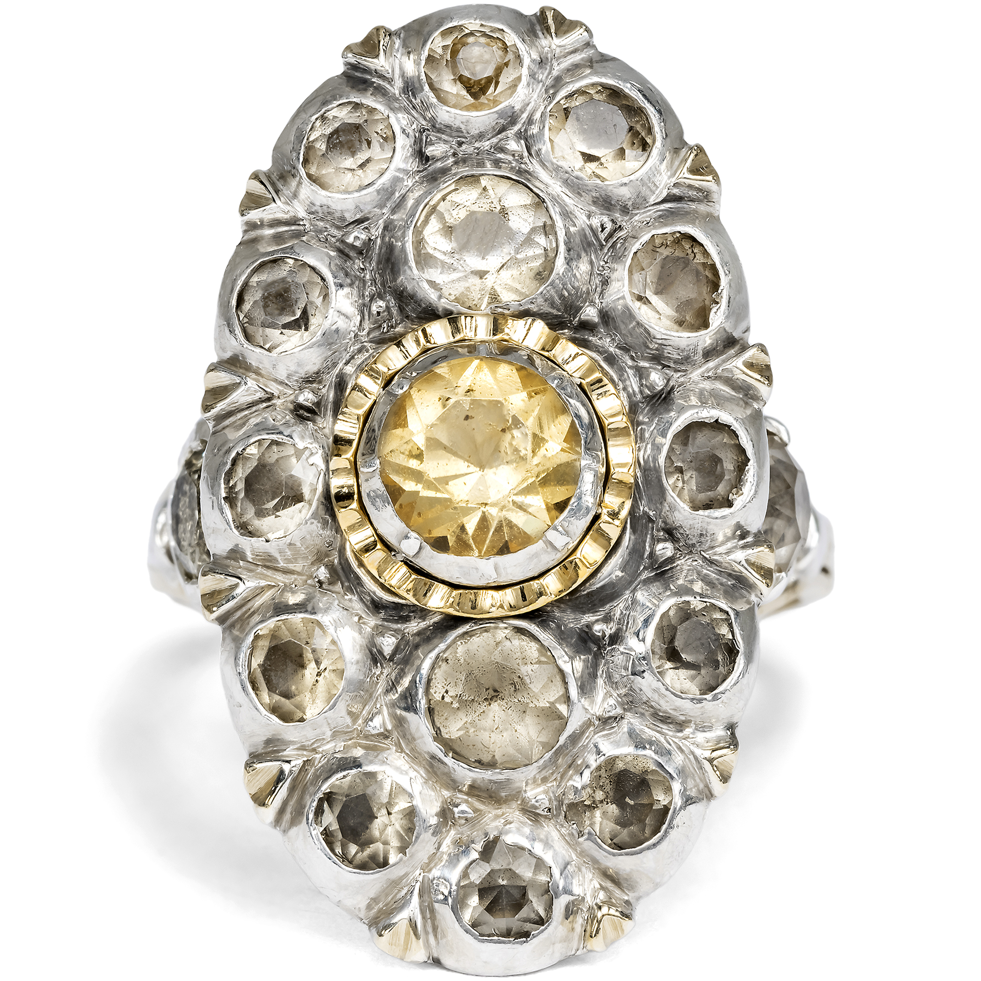 Reich ausgestatteter Ring aus Gold & Silber mit Chrysoberyllen, Porto um 1960 Reich ausgestatteter Ring aus Gold & Silber mit Chrysoberyllen, Porto um 1960