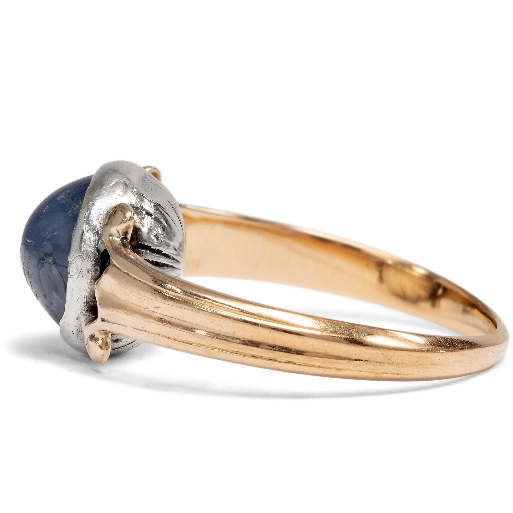Delicate Antique Ring with Star Sapphire in Rose Gold & Silver, Probably c. 1925 Delicate Antique Ring with Star Sapphire in Rose Gold & Silver, Probably c. 1925