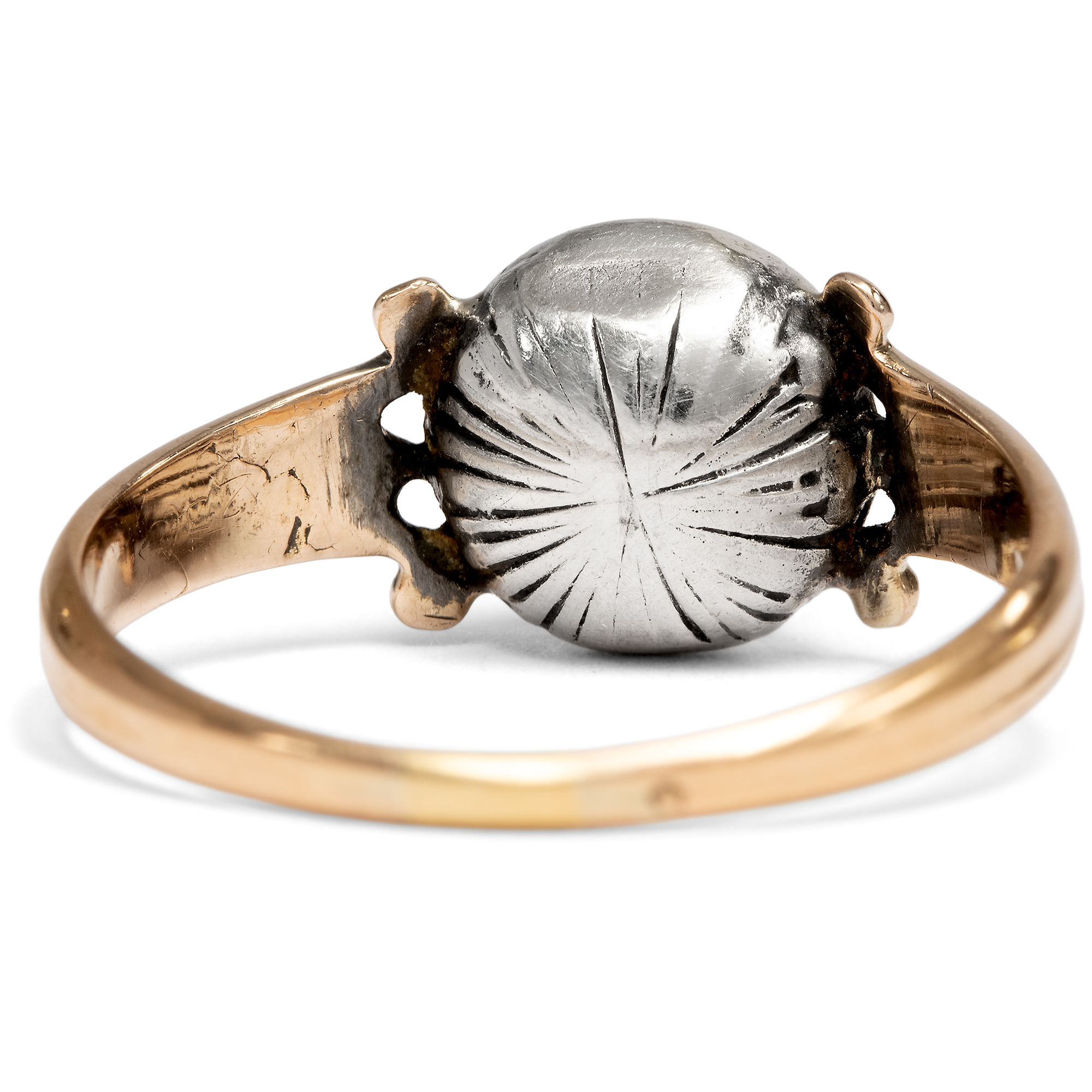 Delicate Antique Ring with Star Sapphire in Rose Gold & Silver, Probably c. 1925 Delicate Antique Ring with Star Sapphire in Rose Gold & Silver, Probably c. 1925