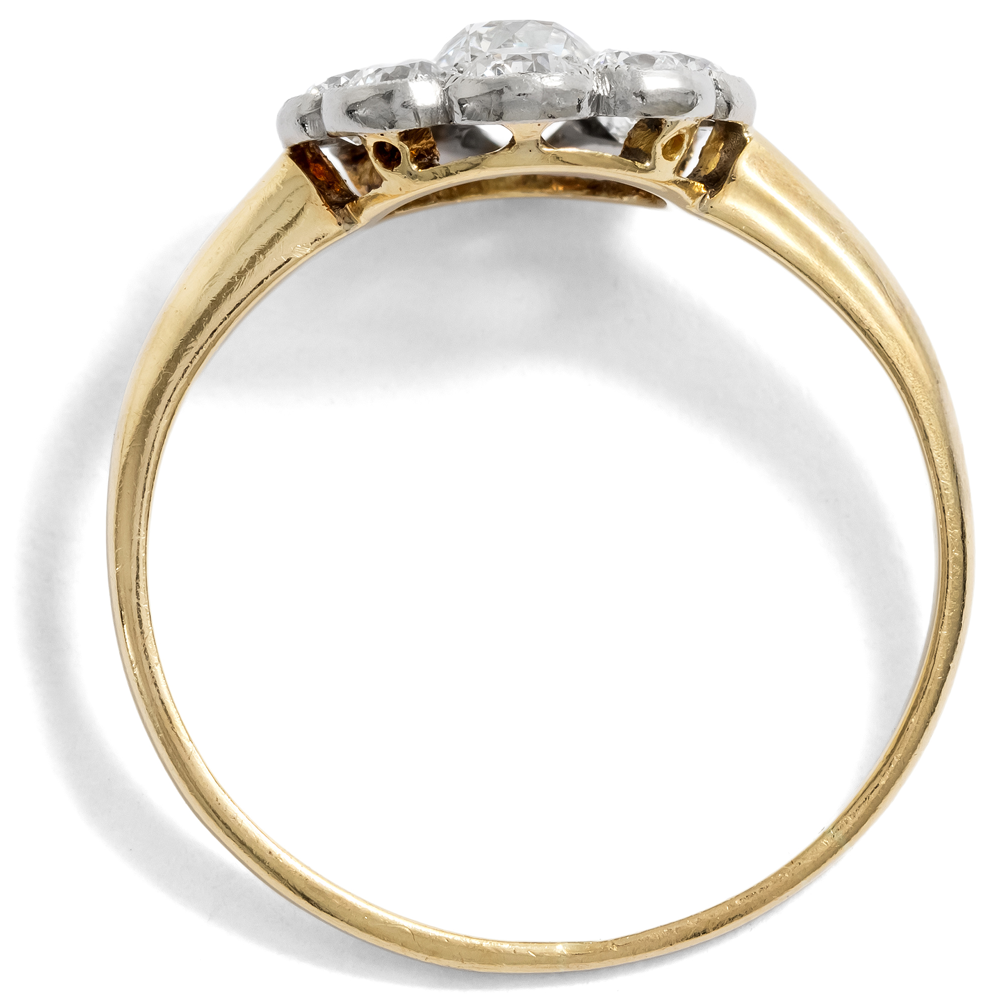 Feiner „Daisy“-Ring mit Diamanten im Altschliff in Gold & Platin, um 1900 Feiner „Daisy“-Ring mit Diamanten im Altschliff in Gold & Platin, um 1900