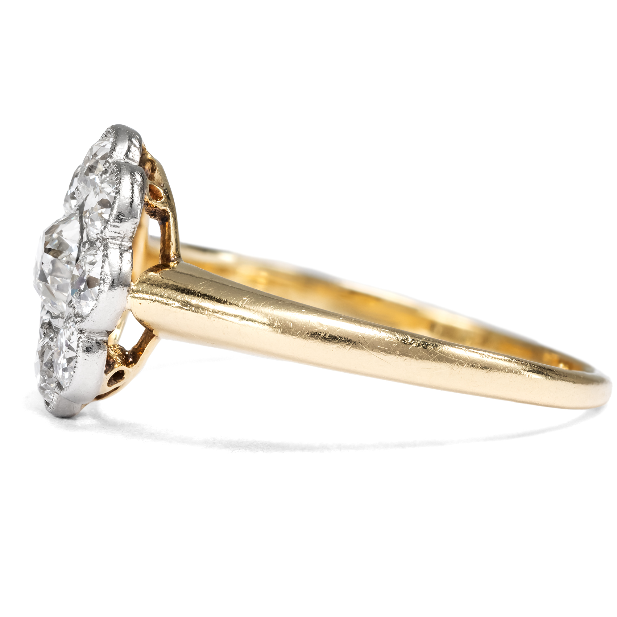 Feiner „Daisy“-Ring mit Diamanten im Altschliff in Gold & Platin, um 1900 Feiner „Daisy“-Ring mit Diamanten im Altschliff in Gold & Platin, um 1900