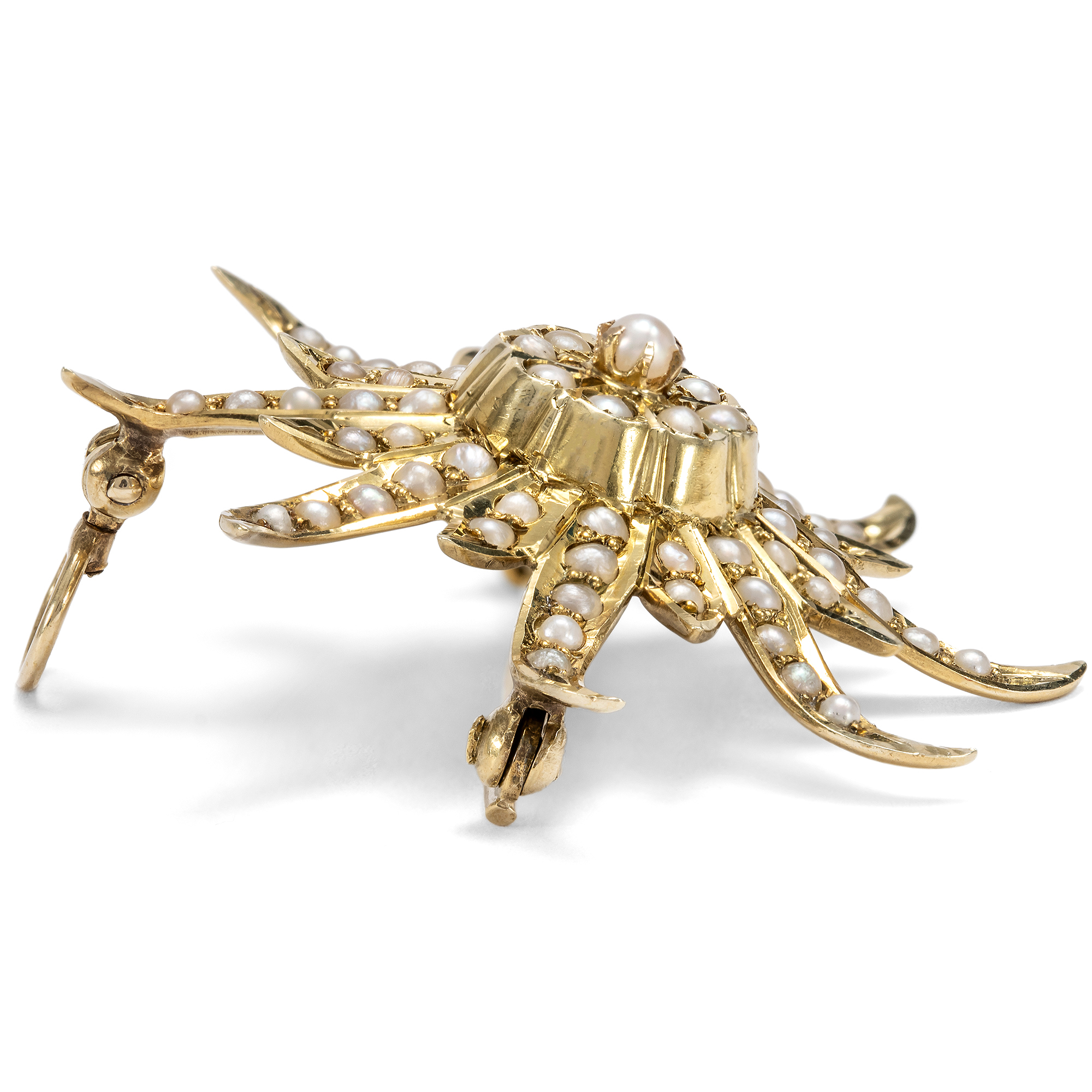 Antique Pendant-Brooch with Natural Pearls in Gold, New York, c. 1900 Antique Pendant-Brooch with Natural Pearls in Gold, New York, c. 1900