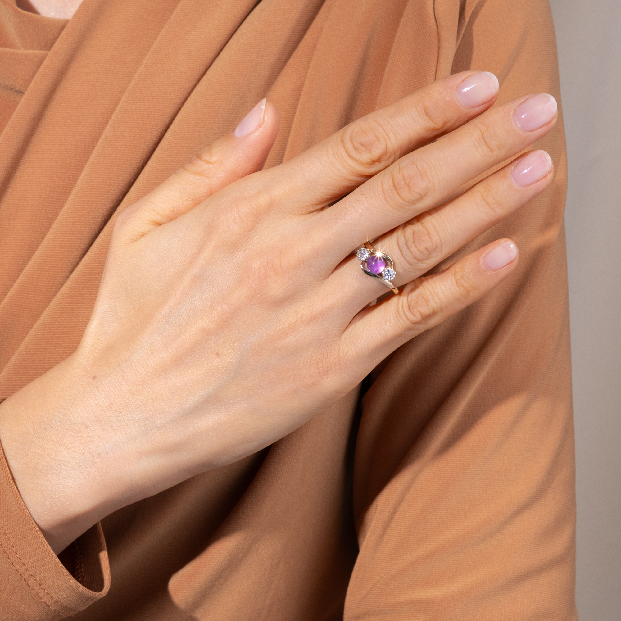 Eleganter Ring mit Amethyst & Diamanten in Gold, Deutschland um 1890 & später Eleganter Ring mit Amethyst & Diamanten in Gold, Deutschland um 1890 & später