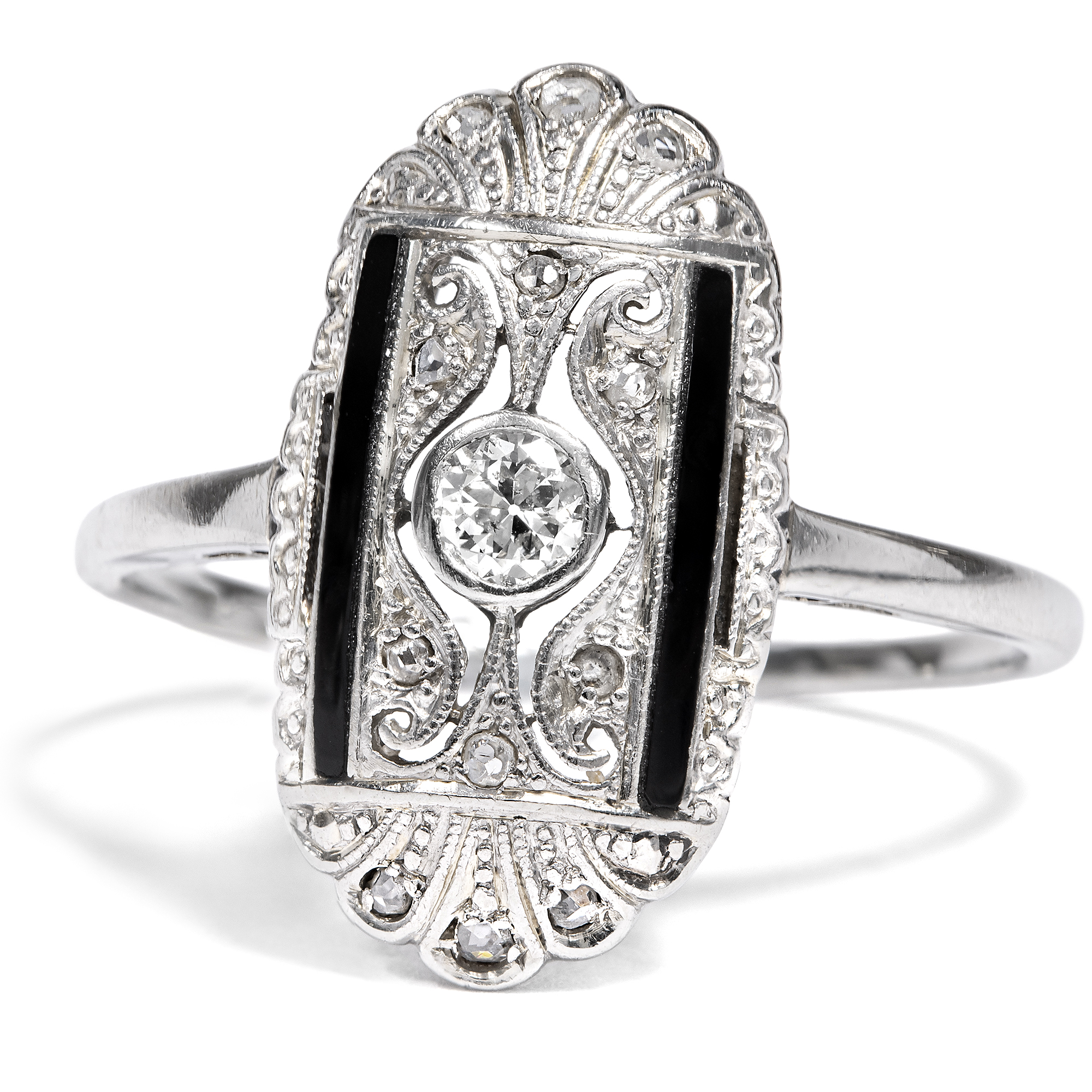 Eleganter Ring des Art Déco mit Onyx & Diamanten, um 1925 Eleganter Ring des Art Déco mit Onyx & Diamanten, um 1925