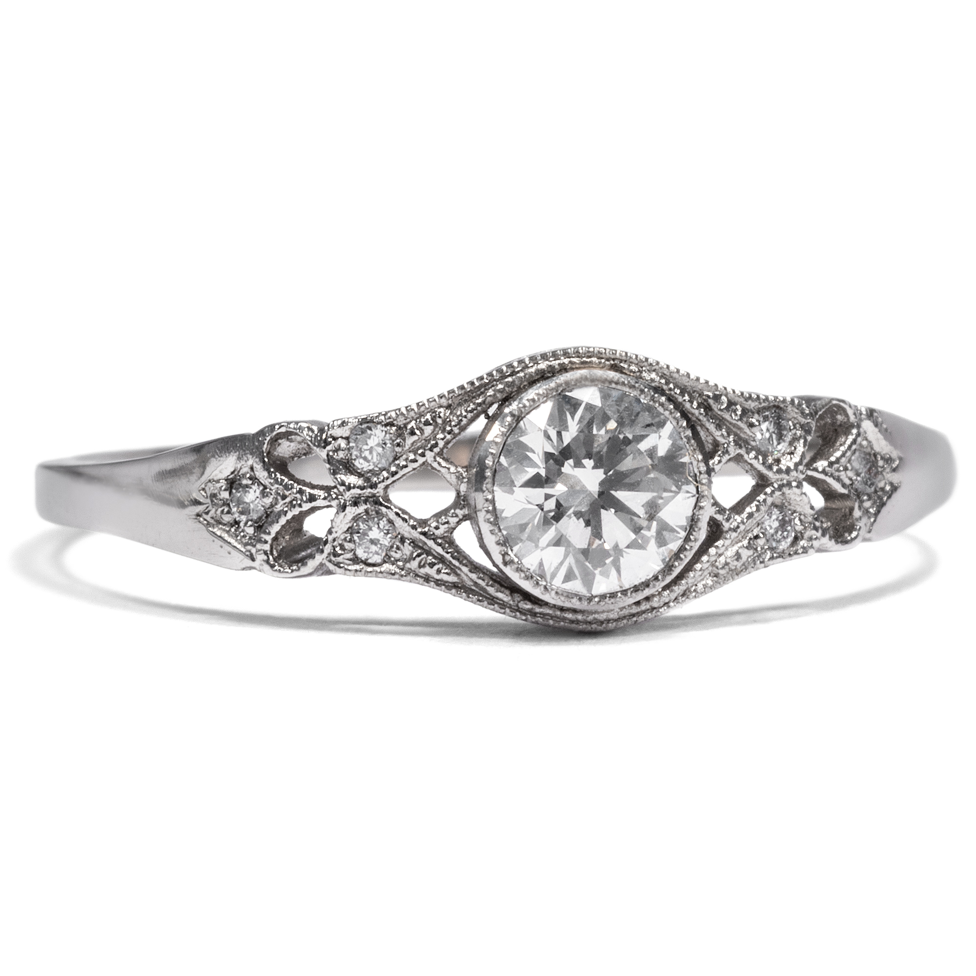 Ungetragener Platinring mit lupenreinem 0,30 ct GIA Brillant aus unserer Werkstatt Ungetragener Platinring mit lupenreinem 0,30 ct GIA Brillant aus unserer Werkstatt