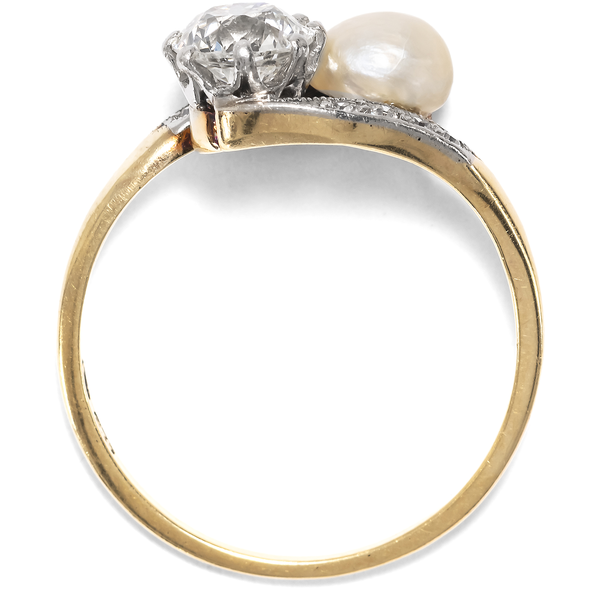 Zarter „Toi-et-Moi“-Ring mit Naturperle & Diamanten, um 1915 Zarter „Toi-et-Moi“-Ring mit Naturperle & Diamanten, um 1915