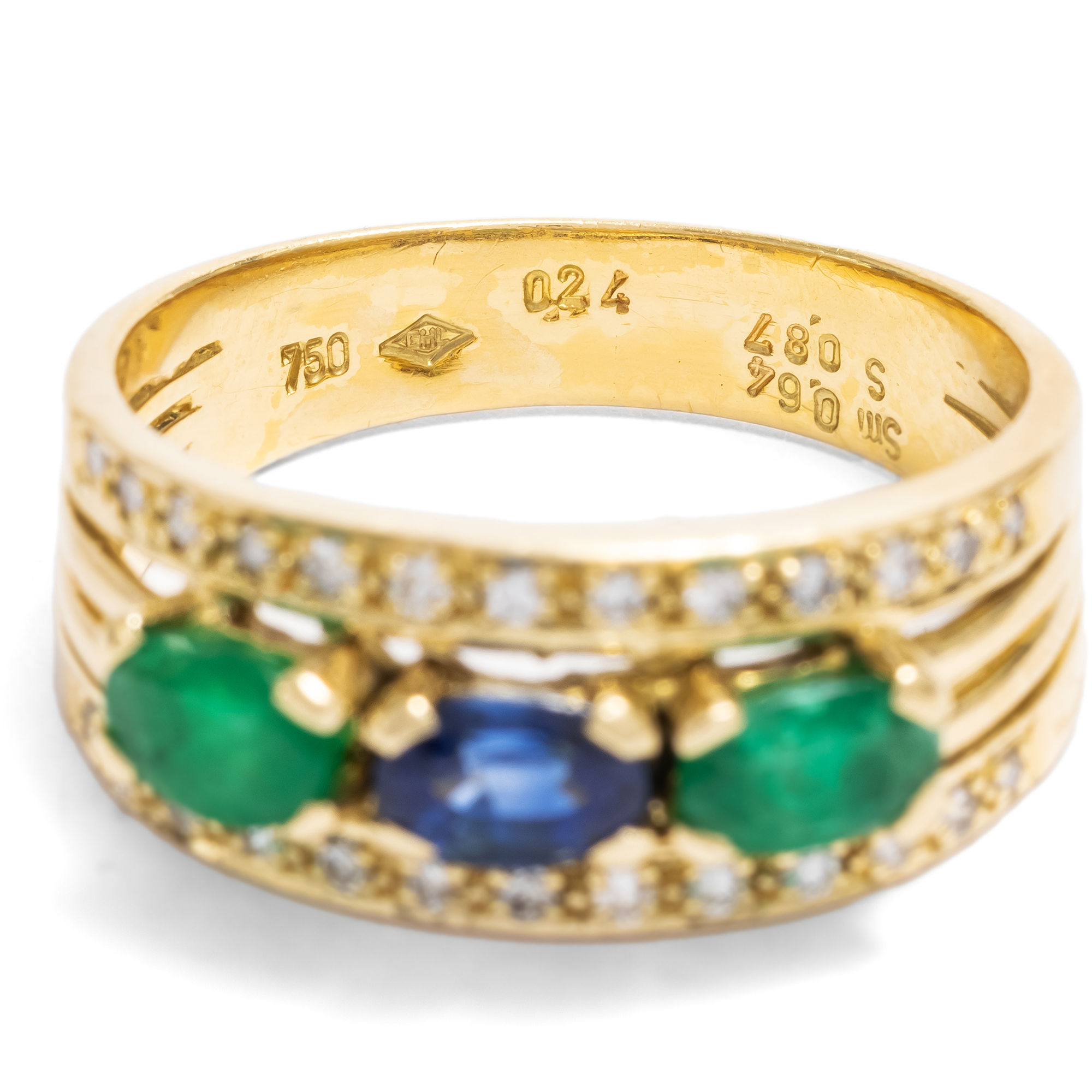 Luxurious Vintage Ring with Emeralds, Sapphire & Diamonds in Gold, c. 1985 Luxurious Vintage Ring with Emeralds, Sapphire & Diamonds in Gold, c. 1985