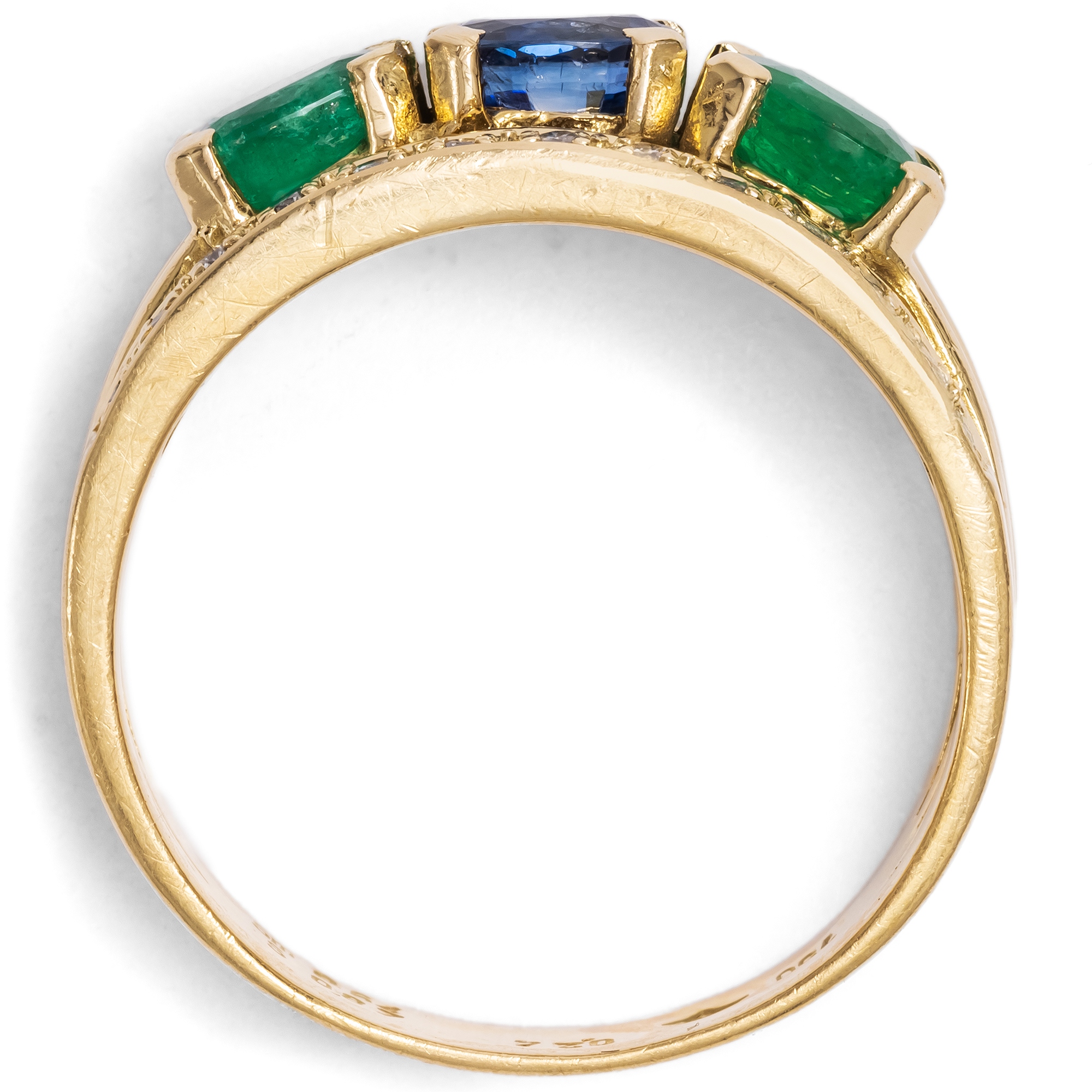 Luxurious Vintage Ring with Emeralds, Sapphire & Diamonds in Gold, c. 1985 Luxurious Vintage Ring with Emeralds, Sapphire & Diamonds in Gold, c. 1985