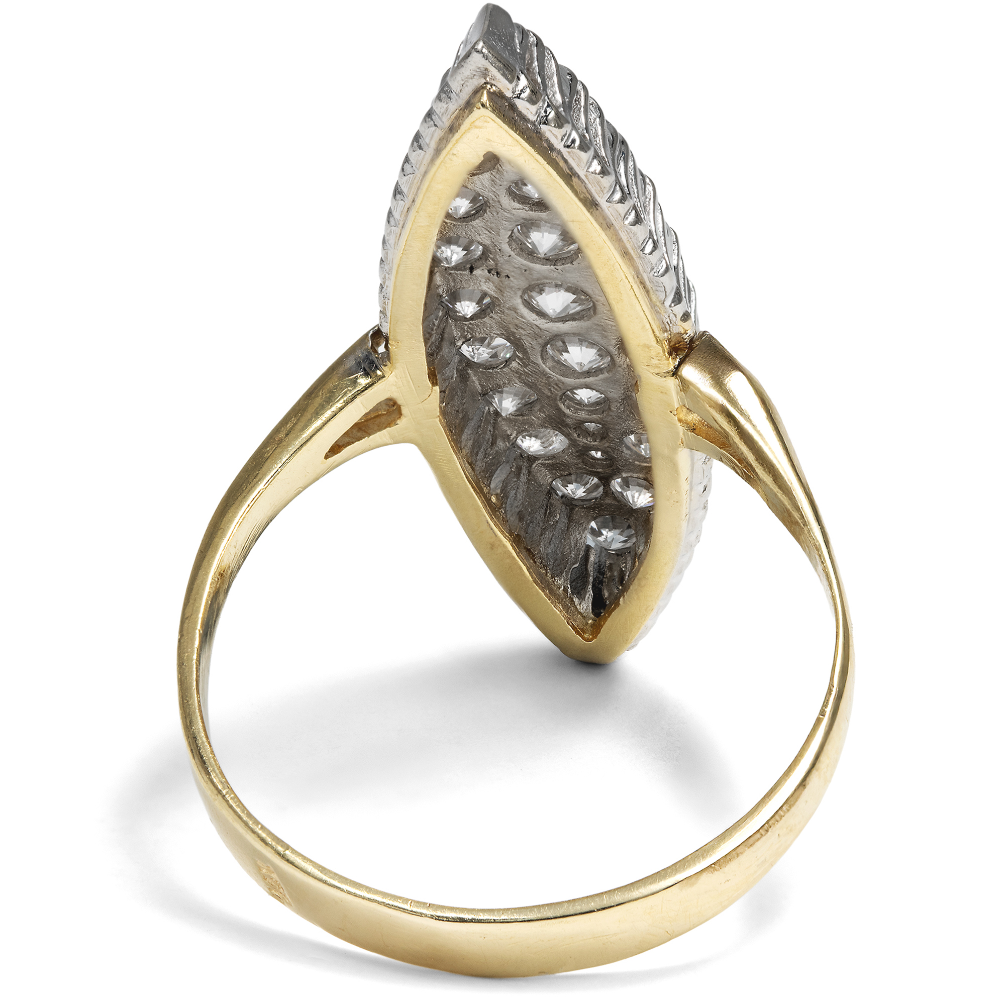 Eleganter vintage Ring mit Brillanten in Gold nach historischem Vorbild, um 1990 Eleganter vintage Ring mit Brillanten in Gold nach historischem Vorbild, um 1990