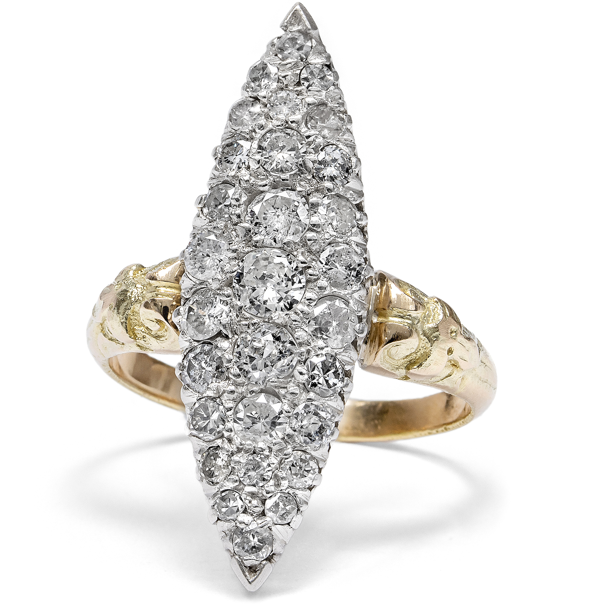 Antiker Schiffchenring mit Diamanten in unterschiedlichen Schliffen, um 1930 Antiker Schiffchenring mit Diamanten in unterschiedlichen Schliffen, um 1930