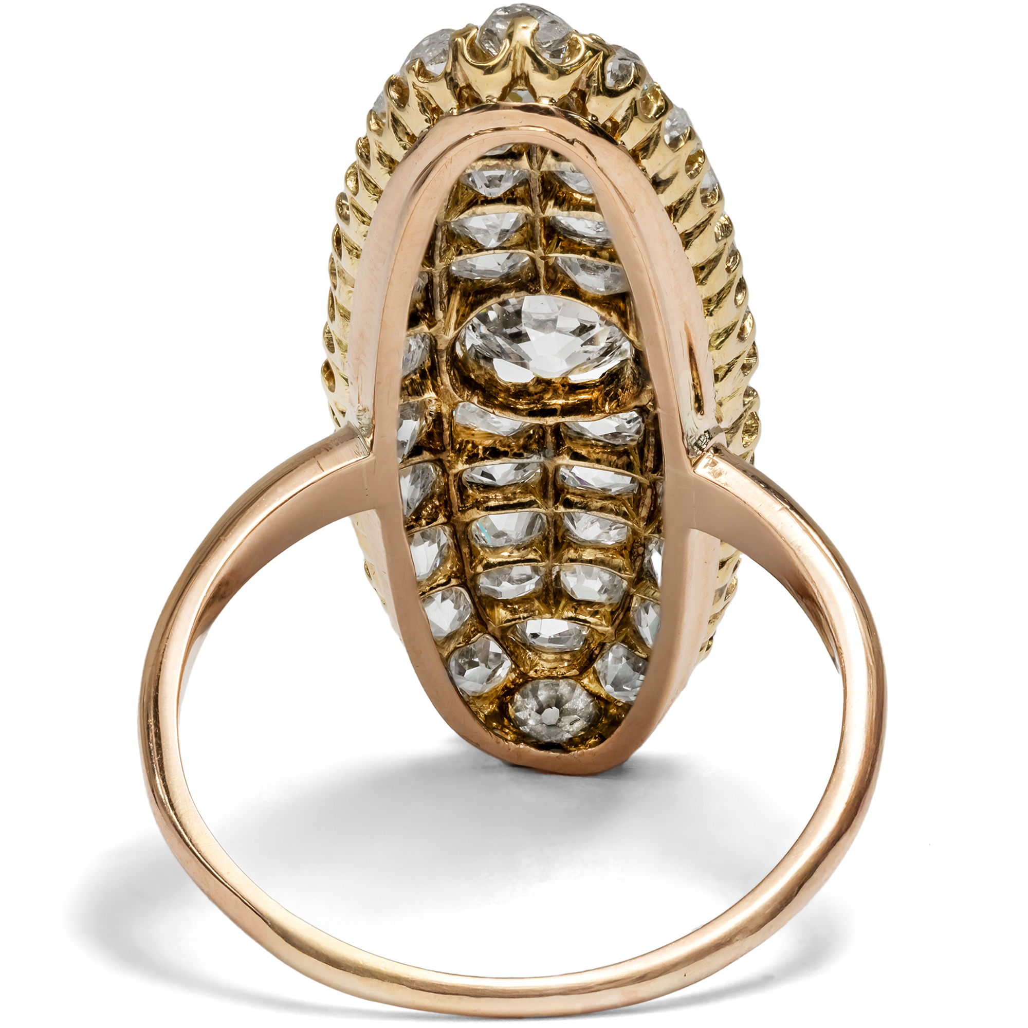 Großer Schiffchenring der Belle Époque mit 3,07 ct Altschliff-Diamanten, um 1890 Großer Schiffchenring der Belle Époque mit 3,07 ct Altschliff-Diamanten, um 1890