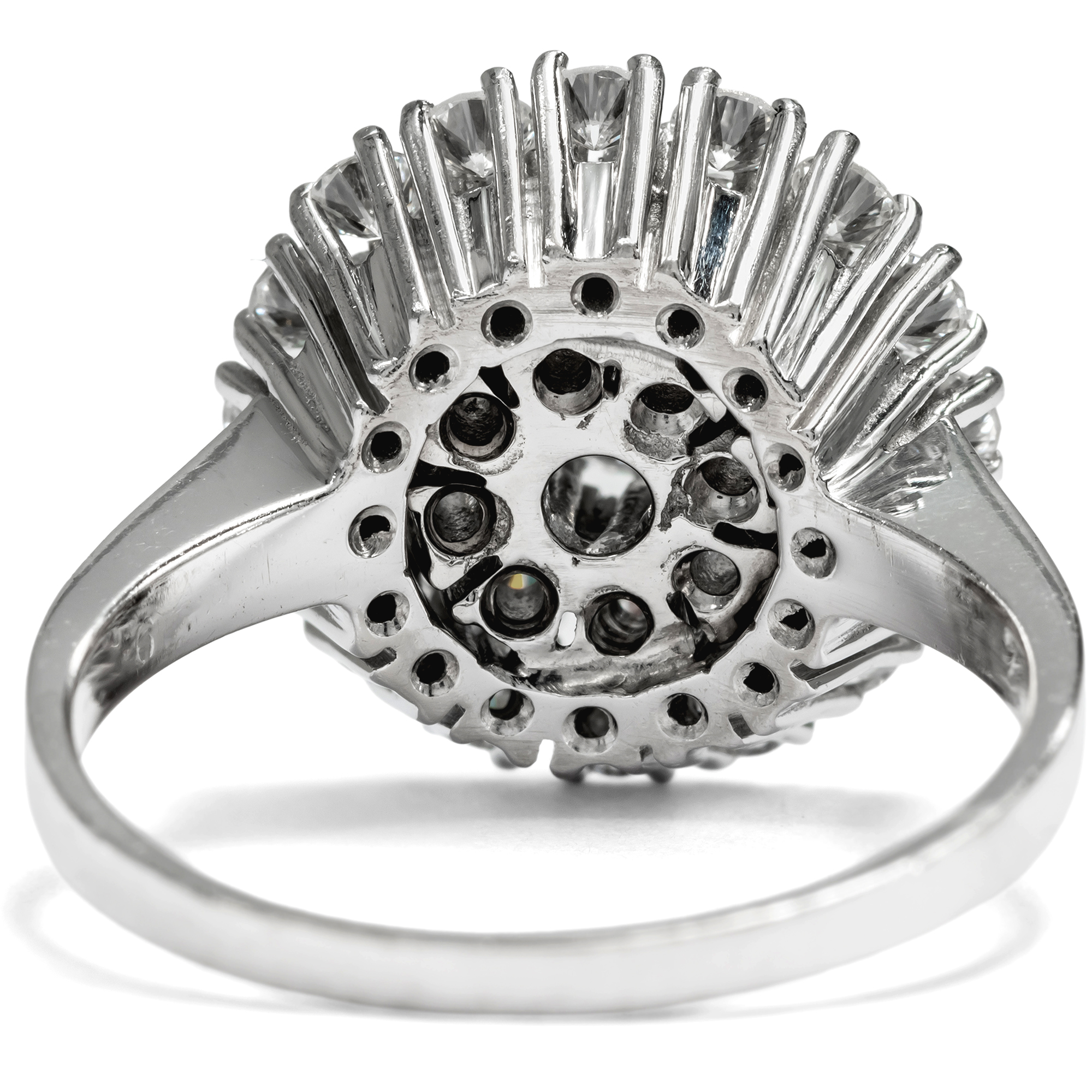 Luxuriöser vintage Ring mit 1,72 ct Diamanten in Weißgold, um 1970 Luxuriöser vintage Ring mit 1,72 ct Diamanten in Weißgold, um 1970