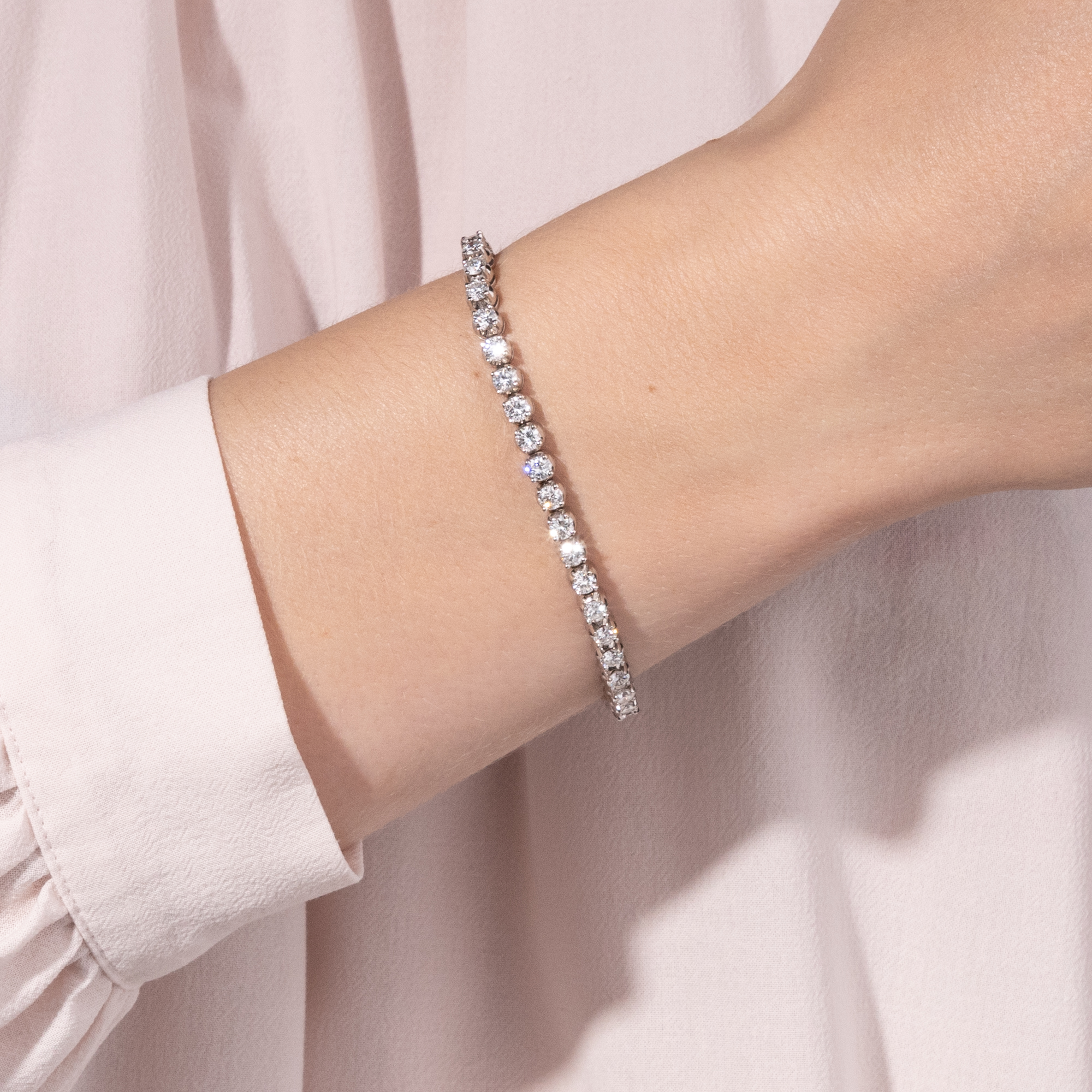 Vintage Tennisarmband mit 5,45 ct Diamanten in Weißgold, Pforzheim um 1985 Vintage Tennisarmband mit 5,45 ct Diamanten in Weißgold, Pforzheim um 1985