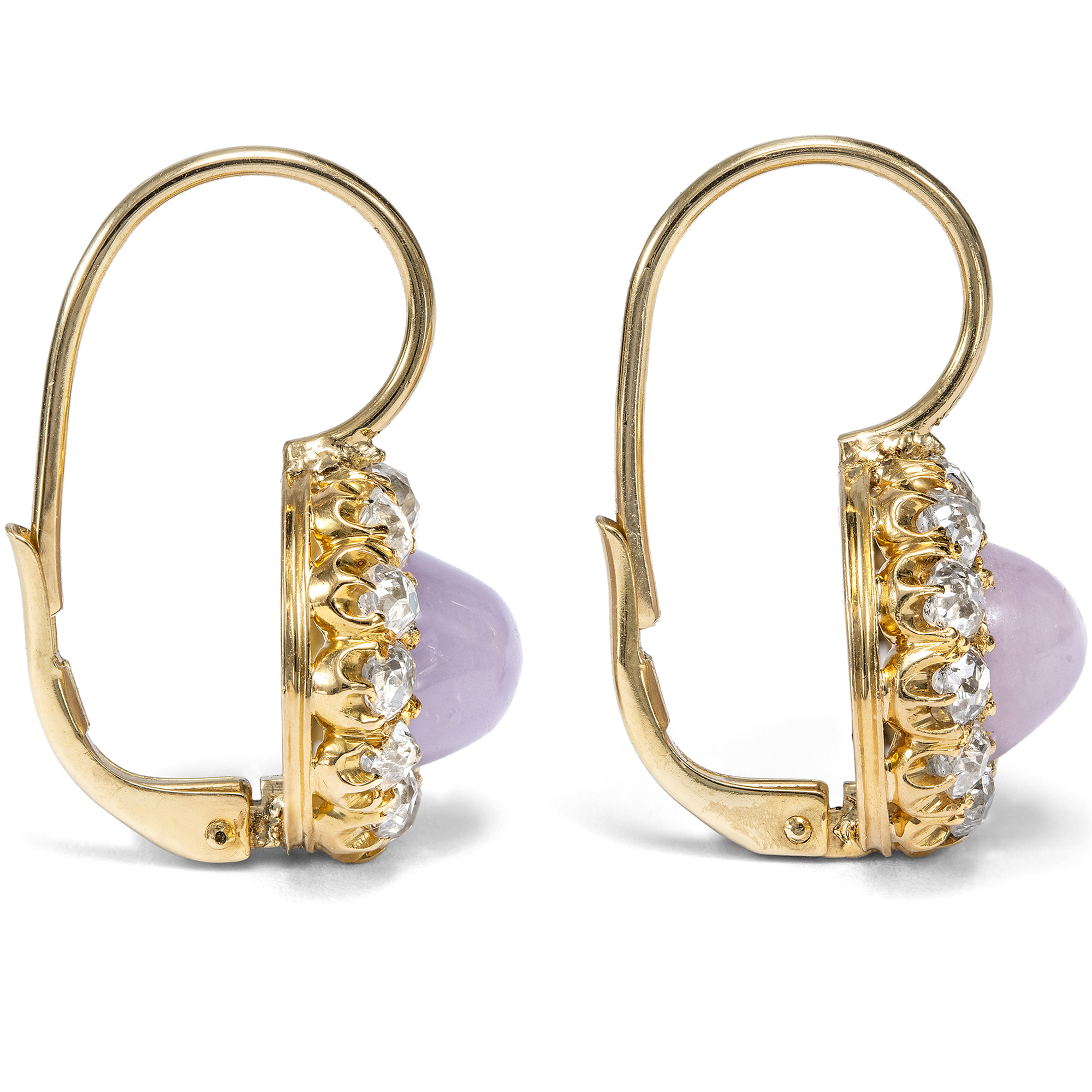 Elegante Ohrringe mit violetten Sternsaphiren & Diamanten in Gold, um 1890 & später Elegante Ohrringe mit violetten Sternsaphiren & Diamanten in Gold, um 1890 & später