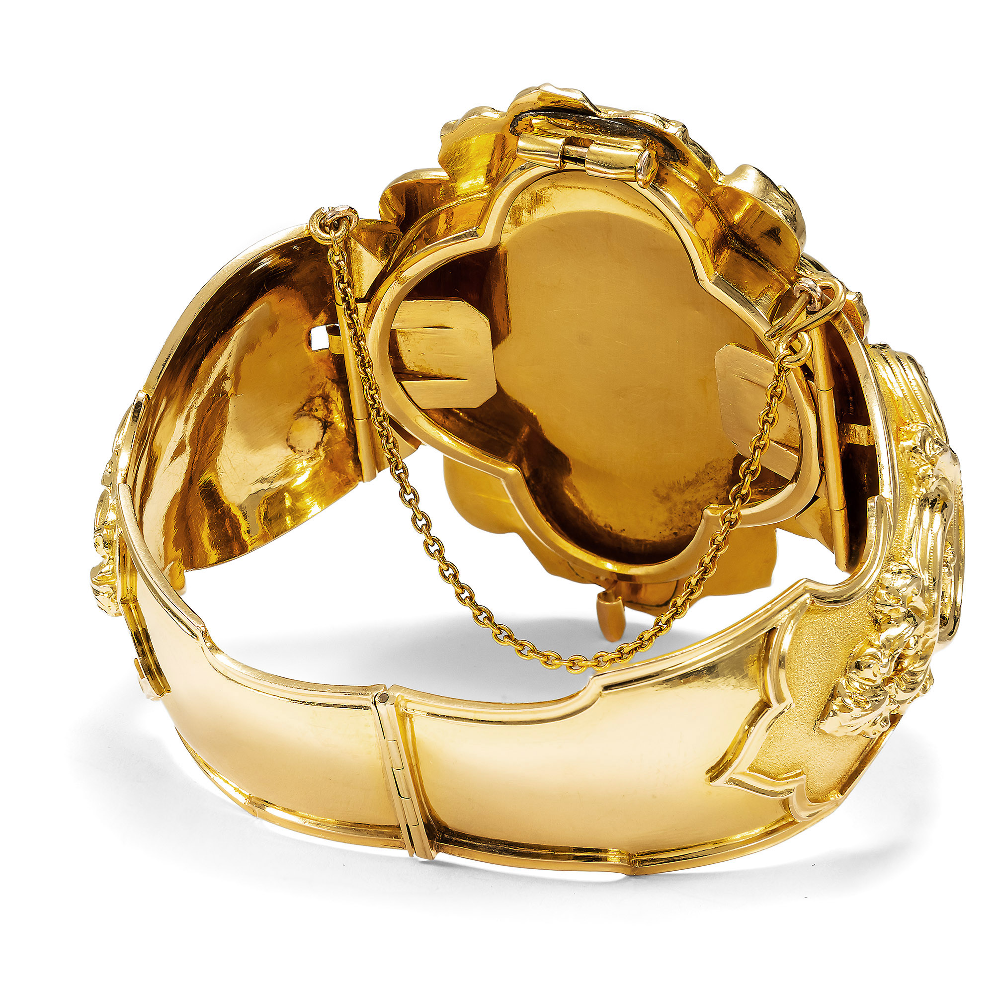 Prachtvoller Armreif mit großem Granat in Gold, zu Anhänger & Brosche konvertierbar, um 1840 Prachtvoller Armreif mit großem Granat in Gold, zu Anhänger & Brosche konvertierbar, um 1840