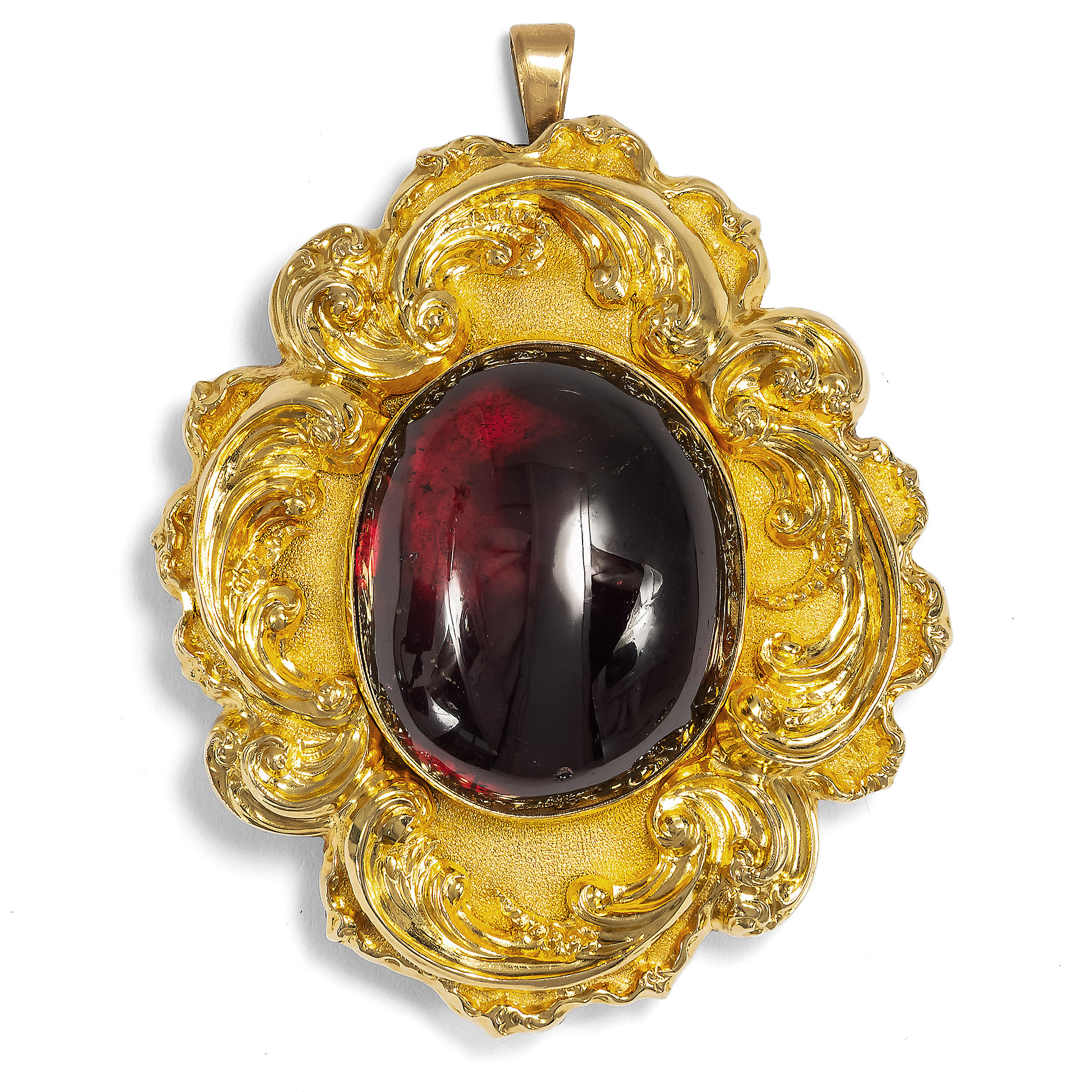 Prachtvoller Armreif mit großem Granat in Gold, zu Anhänger & Brosche konvertierbar, um 1840 Prachtvoller Armreif mit großem Granat in Gold, zu Anhänger & Brosche konvertierbar, um 1840