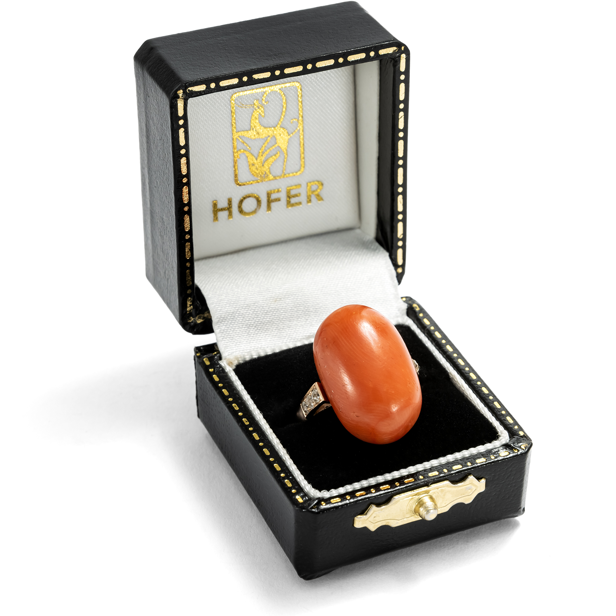 Großer Ring mit antiker Koralle & Diamanten in Rotgold aus unserer Werkstatt Großer Ring mit antiker Koralle & Diamanten in Rotgold aus unserer Werkstatt