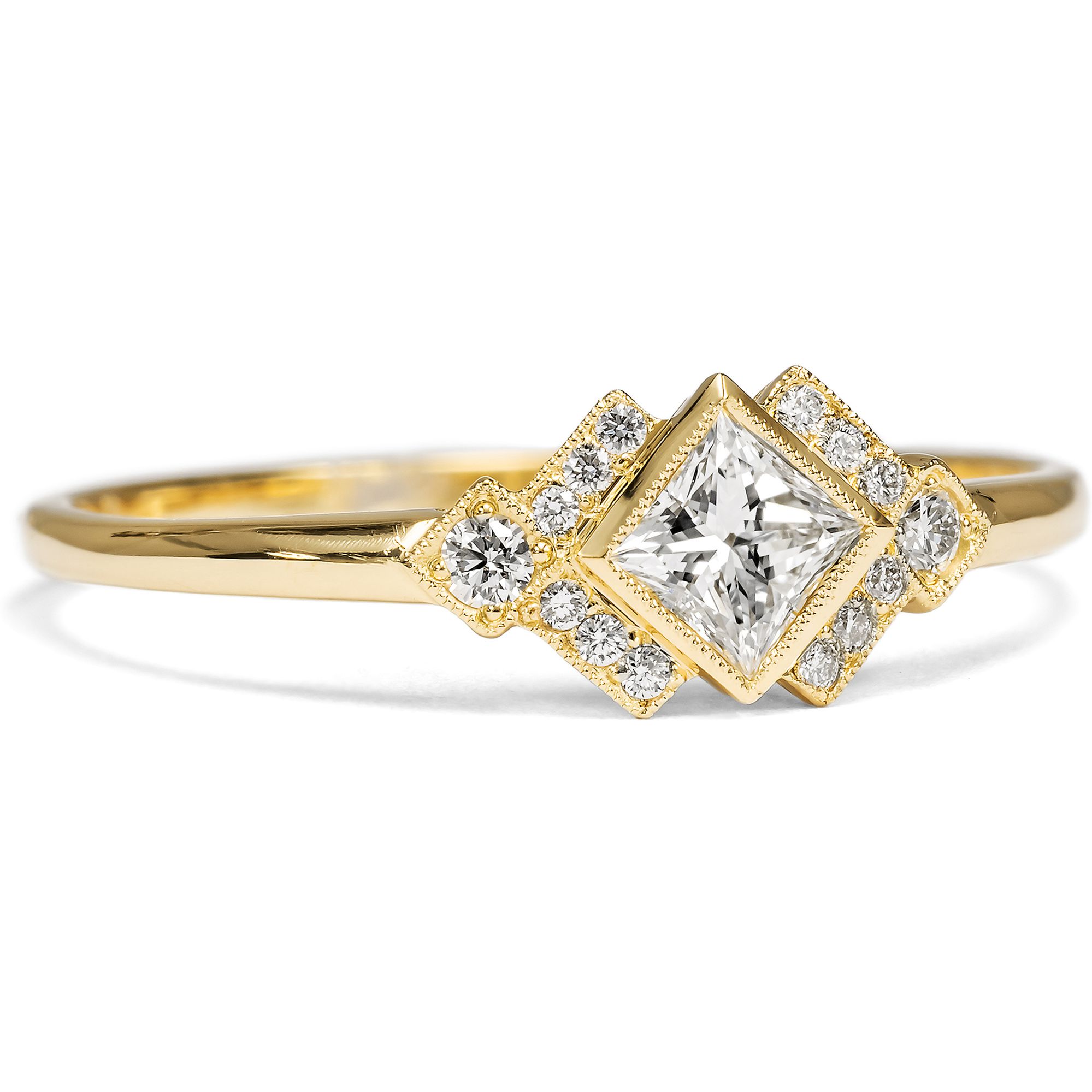 Graphischer Ring mit Diamanten in Gelbgold aus unserer Werkstatt Graphischer Ring mit Diamanten in Gelbgold aus unserer Werkstatt