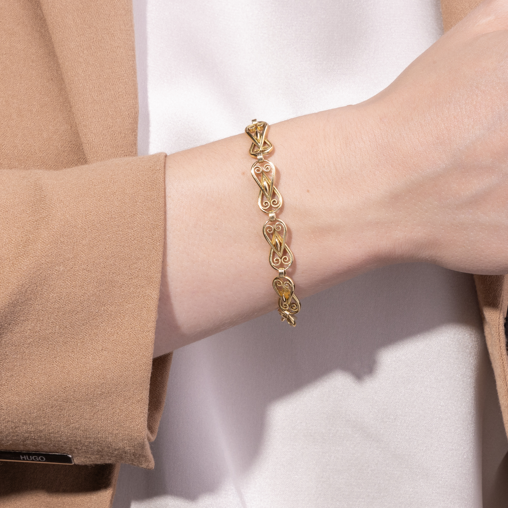 Antikes Armband aus hochkarätigem Gold, Frankreich um 1910 Antikes Armband aus hochkarätigem Gold, Frankreich um 1910