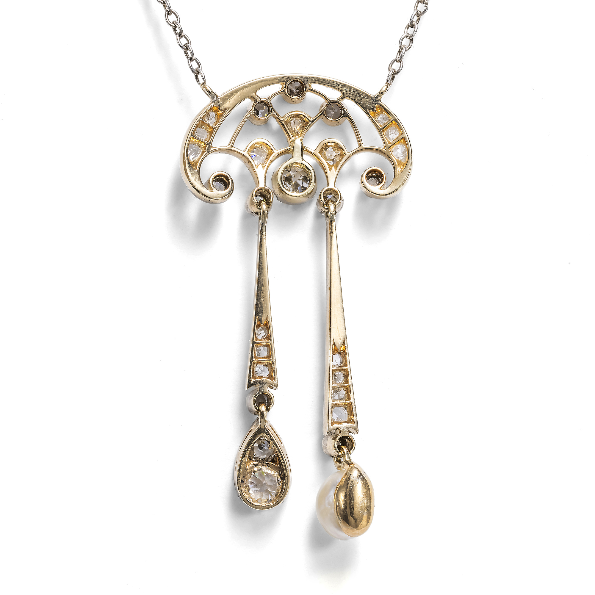 Antikes Negligé-Collier mit Diamanten und Blisterperle in Platin auf Gold, um 1915 Antikes Negligé-Collier mit Diamanten und Blisterperle in Platin auf Gold, um 1915