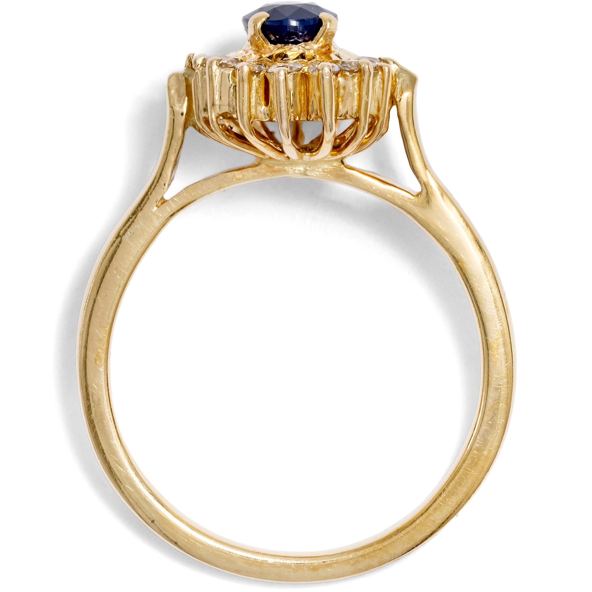 Feiner Entourage-Ring mit Saphir & Brillanten in Gold, um 1985 Feiner Entourage-Ring mit Saphir & Brillanten in Gold, um 1985