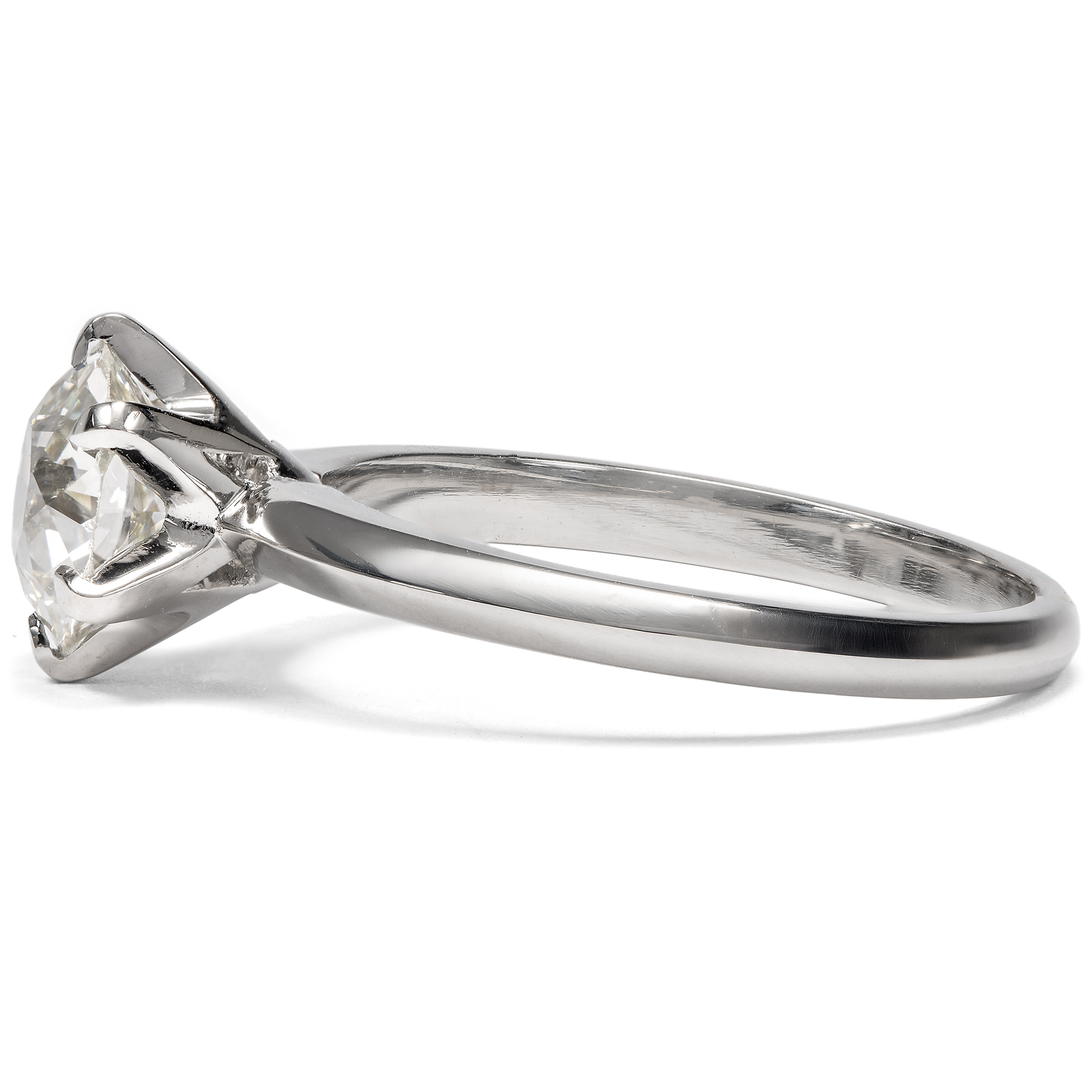 Kostbarer Solitärring mit antikem 1,62 ct Diamant in Platin, aus unserer Werkstatt Kostbarer Solitärring mit antikem 1,62 ct Diamant in Platin, aus unserer Werkstatt