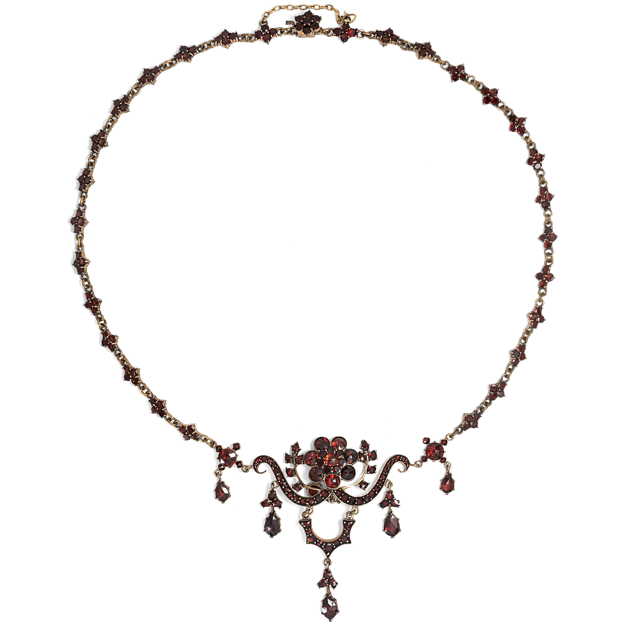 Prachtvolles Collier aus Granaten in vergoldetem Tombak, um 1910 Prachtvolles Collier aus Granaten in vergoldetem Tombak, um 1910