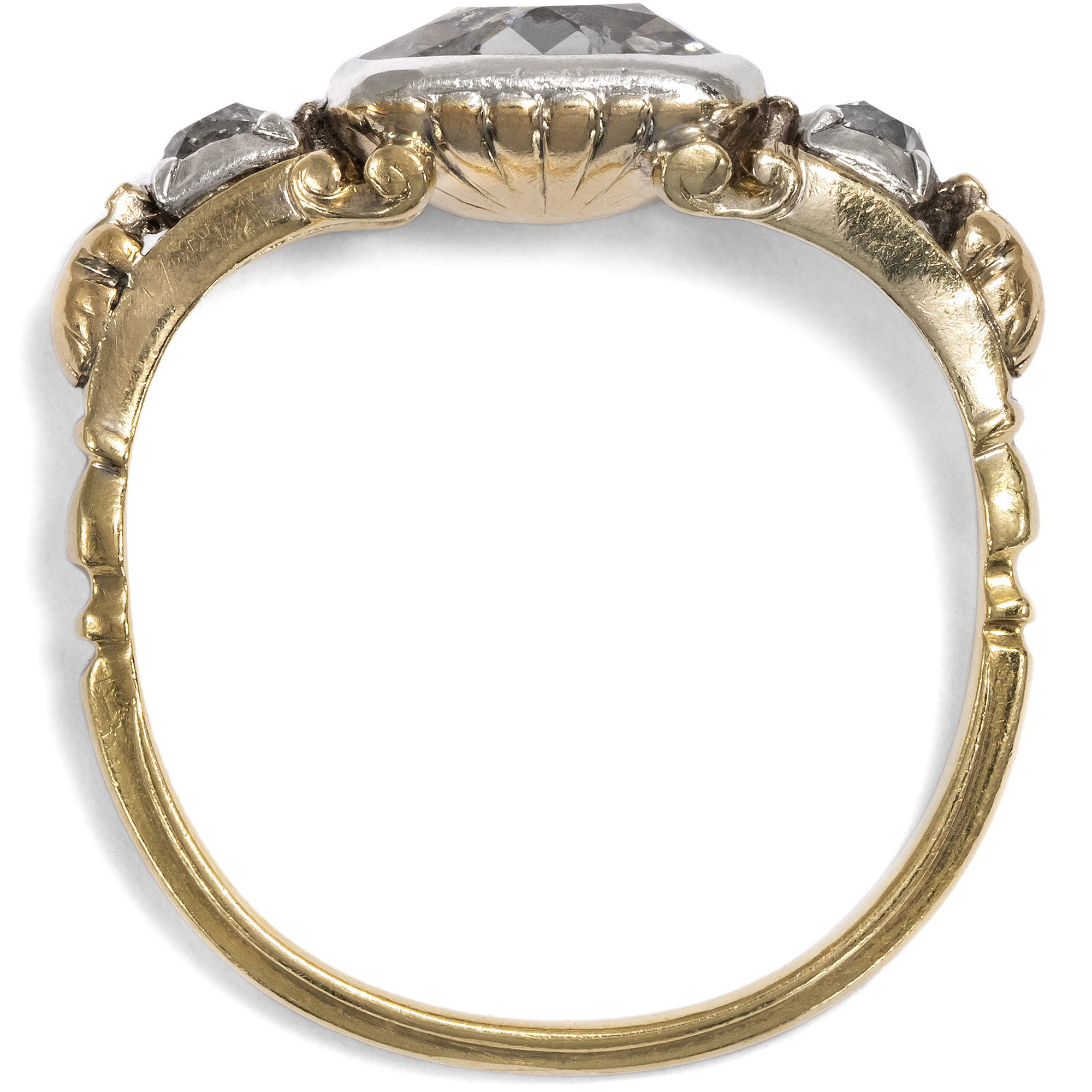 Antiker Diamantring in Formen des Rokoko aus Gold & Silber, um 1900 Antiker Diamantring in Formen des Rokoko aus Gold & Silber, um 1900