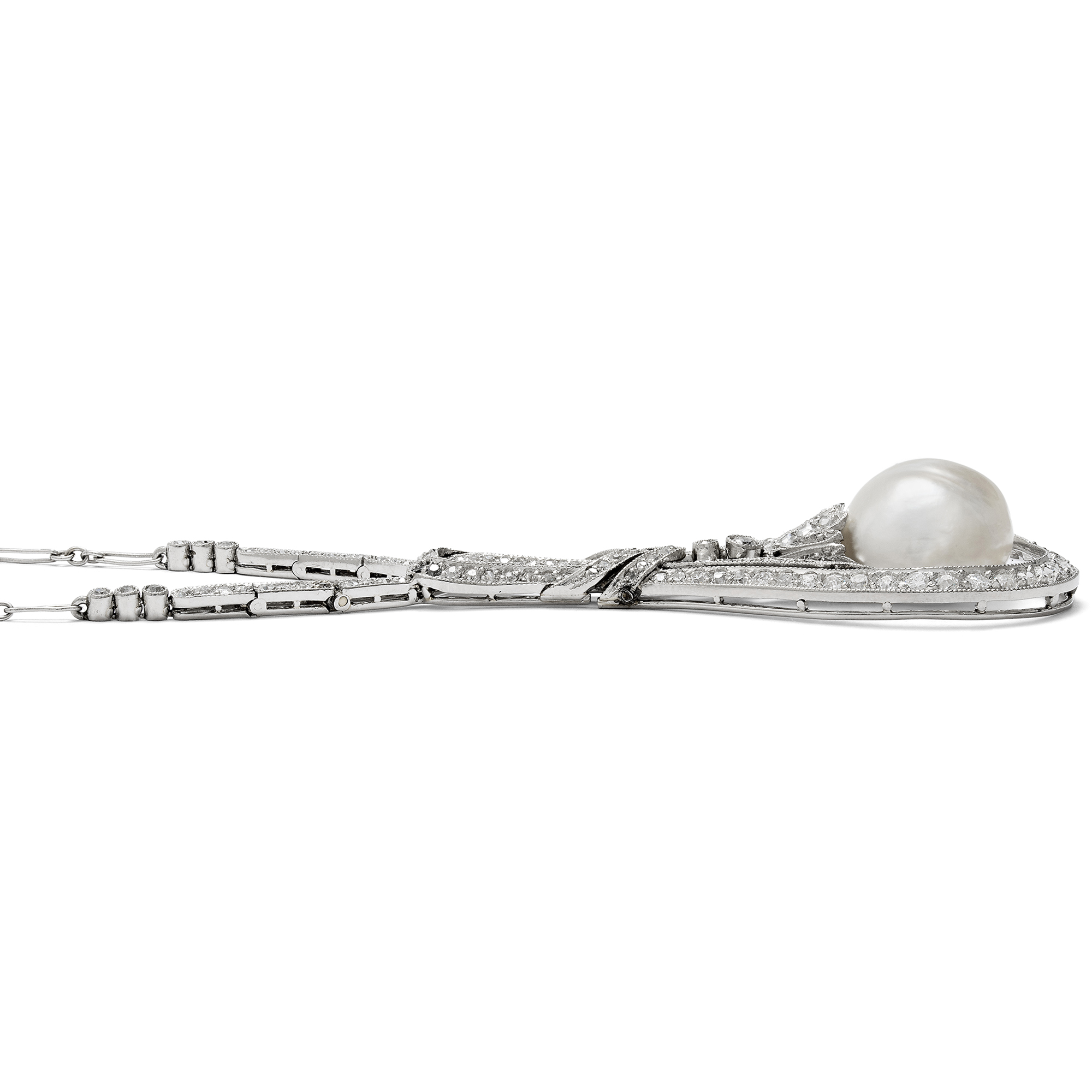 Elegant Natural Pearl and Diamond Déco Necklace in Platinum, c. 1930s Elegant Natural Pearl and Diamond Déco Necklace in Platinum, c. 1930s