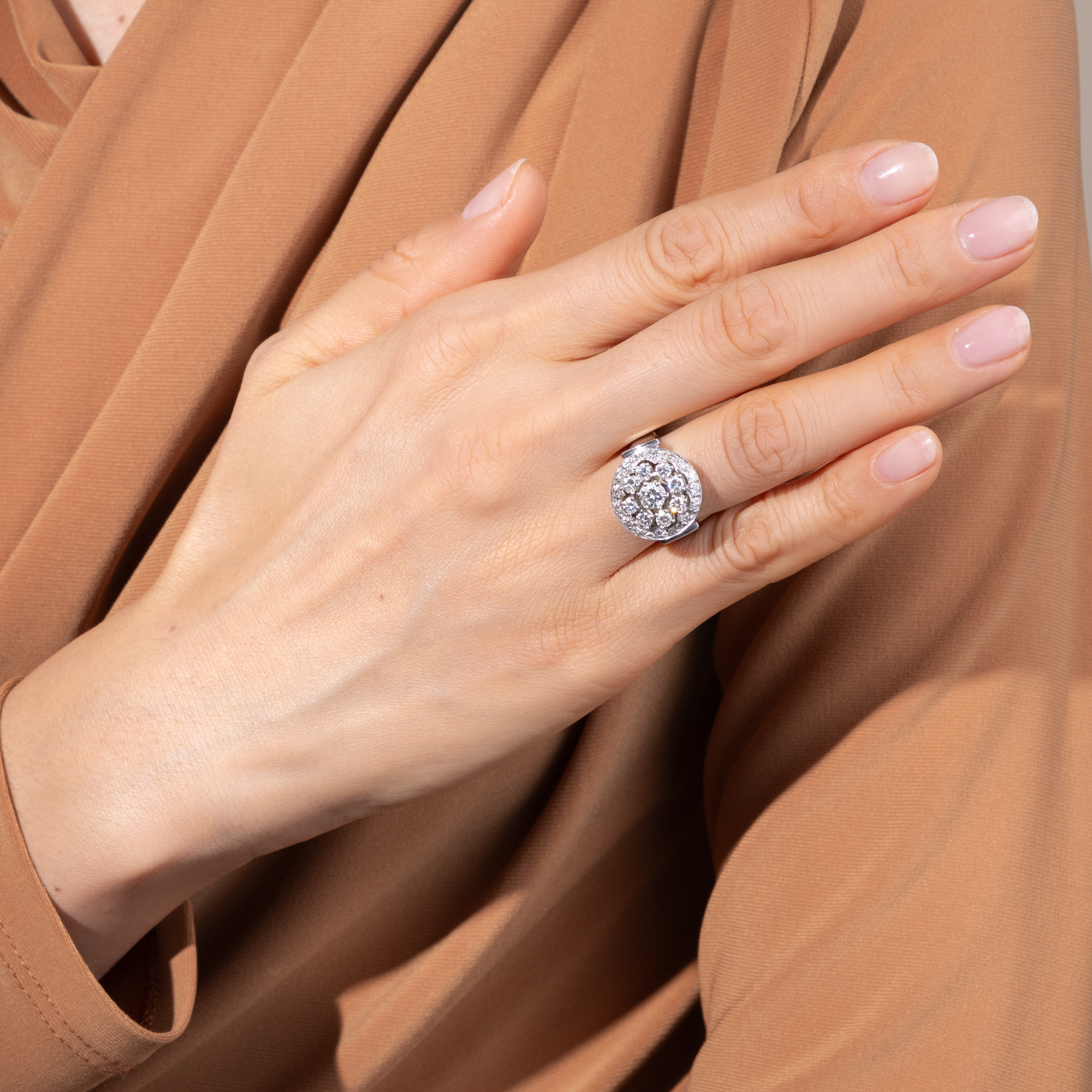 Glamouröser vintage Ring mit 1,18 ct Diamanten in Weißgold, um 1970 Glamouröser vintage Ring mit 1,18 ct Diamanten in Weißgold, um 1970