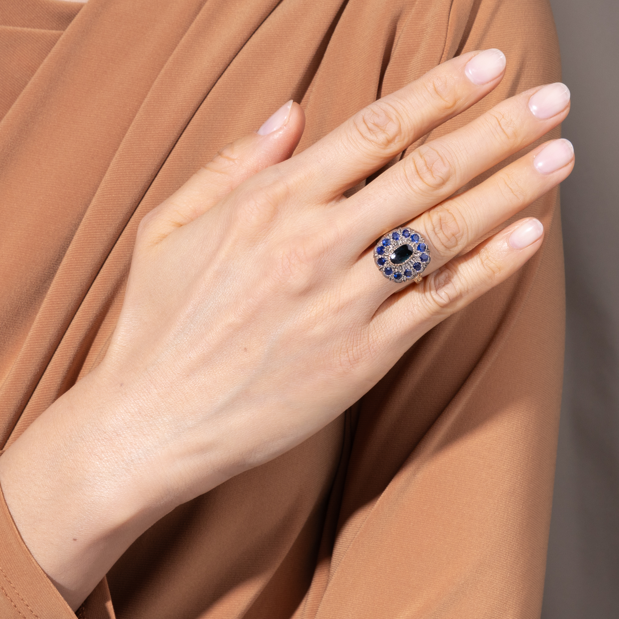 Vintage Ring mit Saphiren in Gold & Silber aus Italien, um 1955 Vintage Ring mit Saphiren in Gold & Silber aus Italien, um 1955