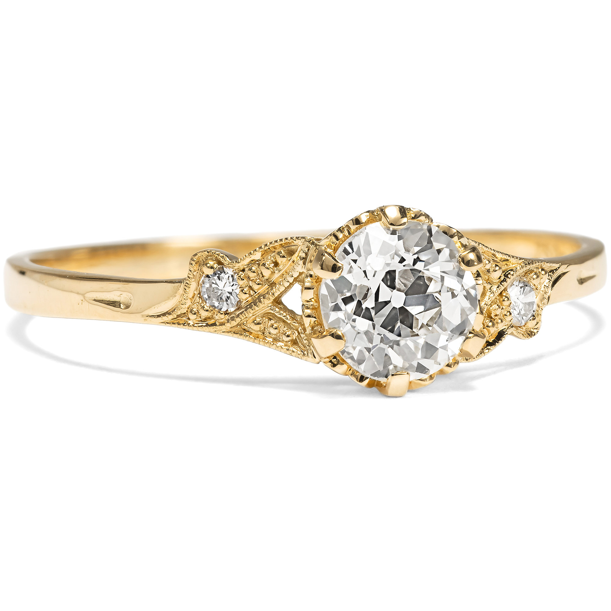 Zarter Ring mit 0,59 ct Diamant im Altschliff aus unserer Werkstatt Zarter Ring mit 0,59 ct Diamant im Altschliff aus unserer Werkstatt