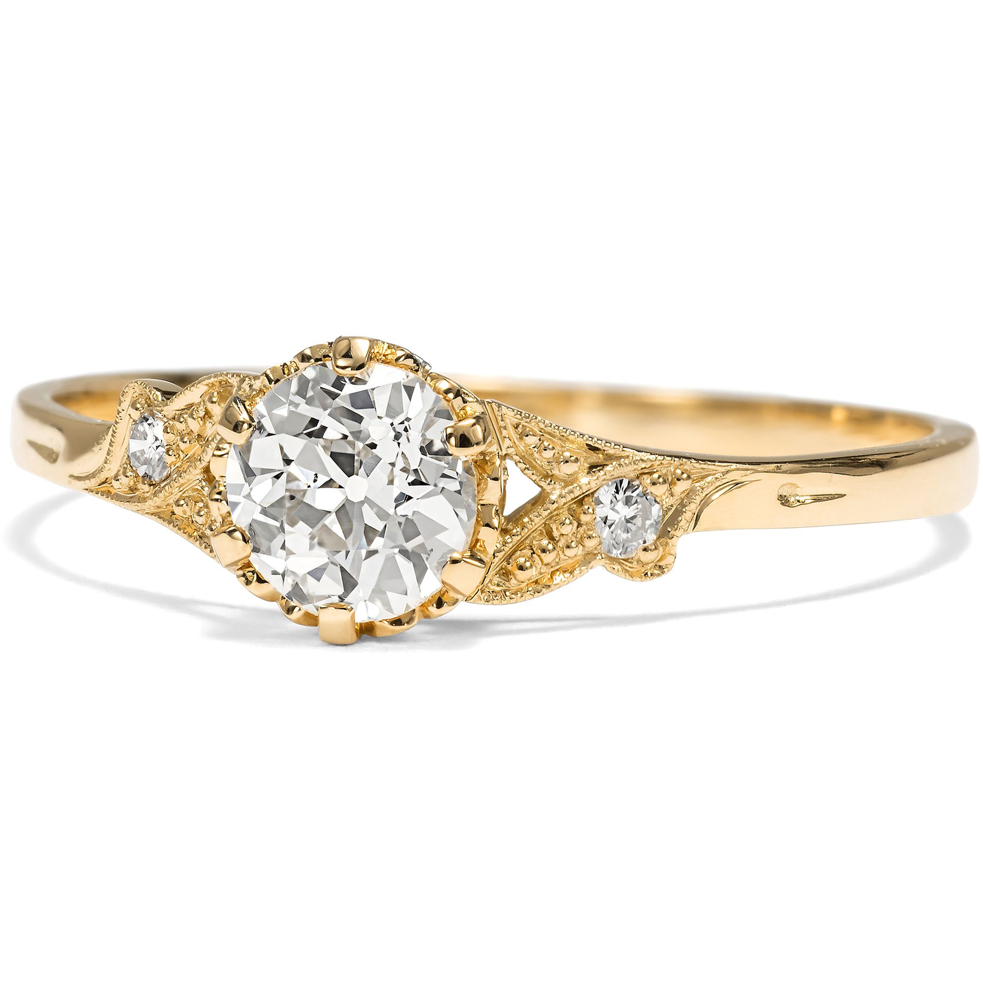 Zarter Ring mit 0,59 ct Diamant im Altschliff aus unserer Werkstatt Zarter Ring mit 0,59 ct Diamant im Altschliff aus unserer Werkstatt