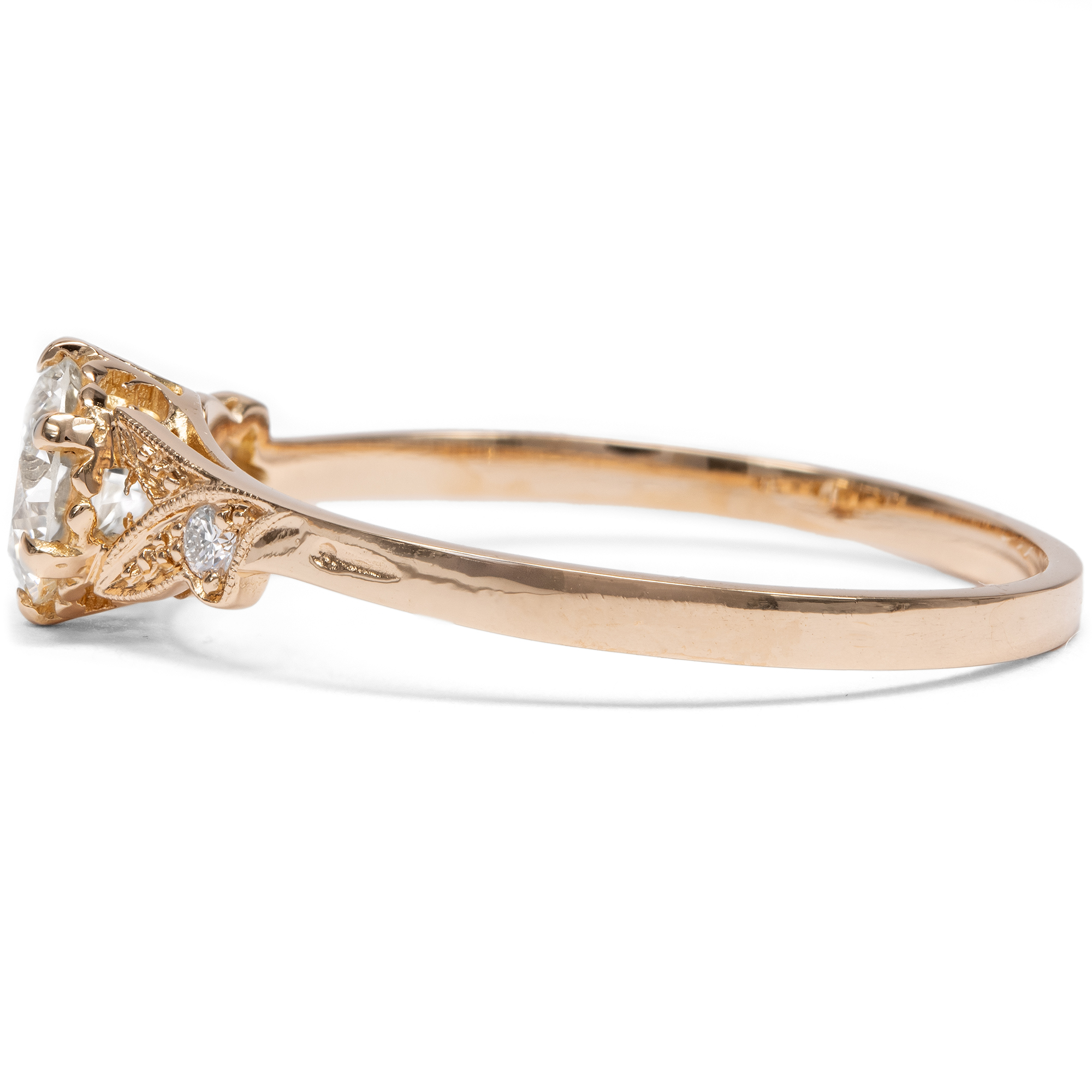 Zarter Ring mit vintage 0,61 ct Brillant in Roségold aus unserer Werkstatt Zarter Ring mit vintage 0,61 ct Brillant in Roségold aus unserer Werkstatt