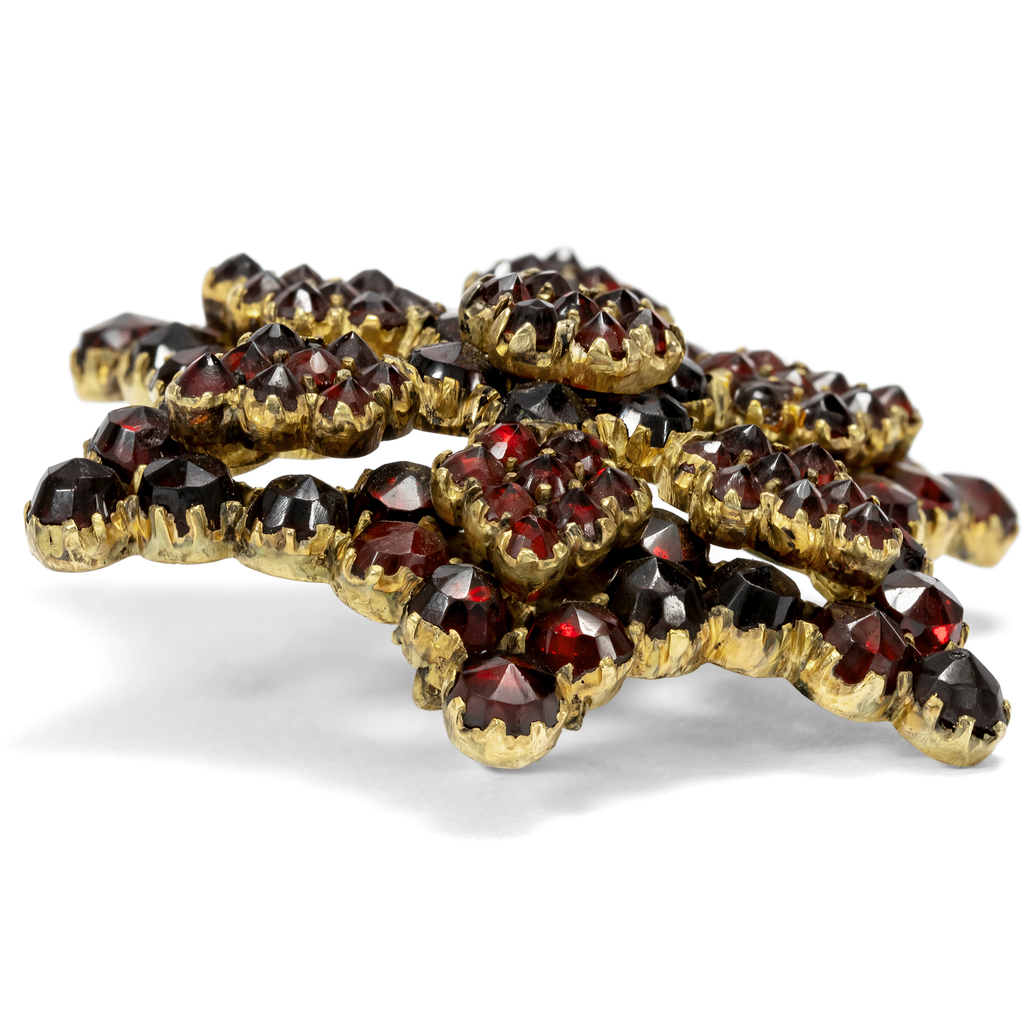 Festlicher antiker Stern mit böhmischen Granaten als Brosche, um 1880 Festlicher antiker Stern mit böhmischen Granaten als Brosche, um 1880