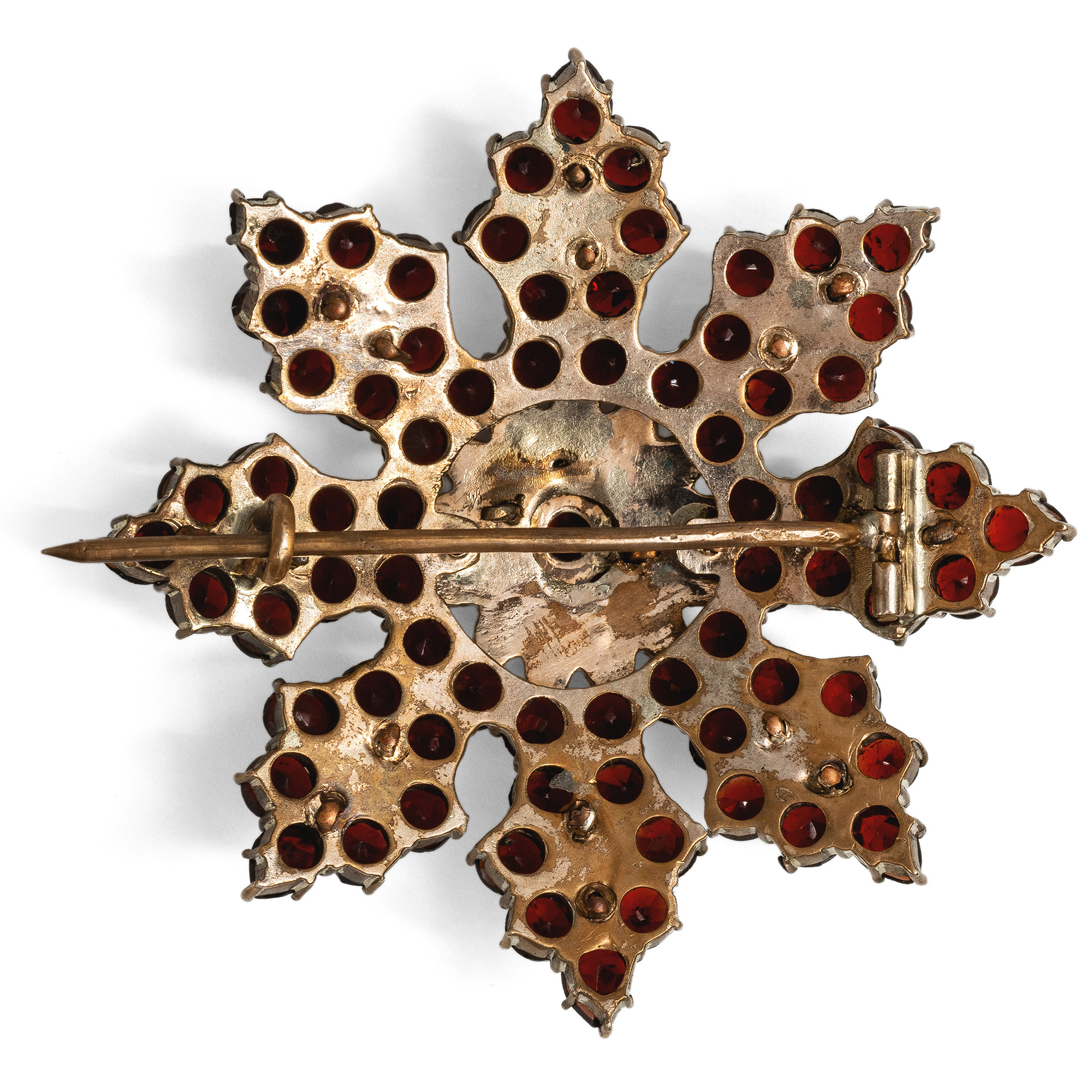 Große Brosche aus böhmischen Granaten in Sternform, um 1900 Große Brosche aus böhmischen Granaten in Sternform, um 1900