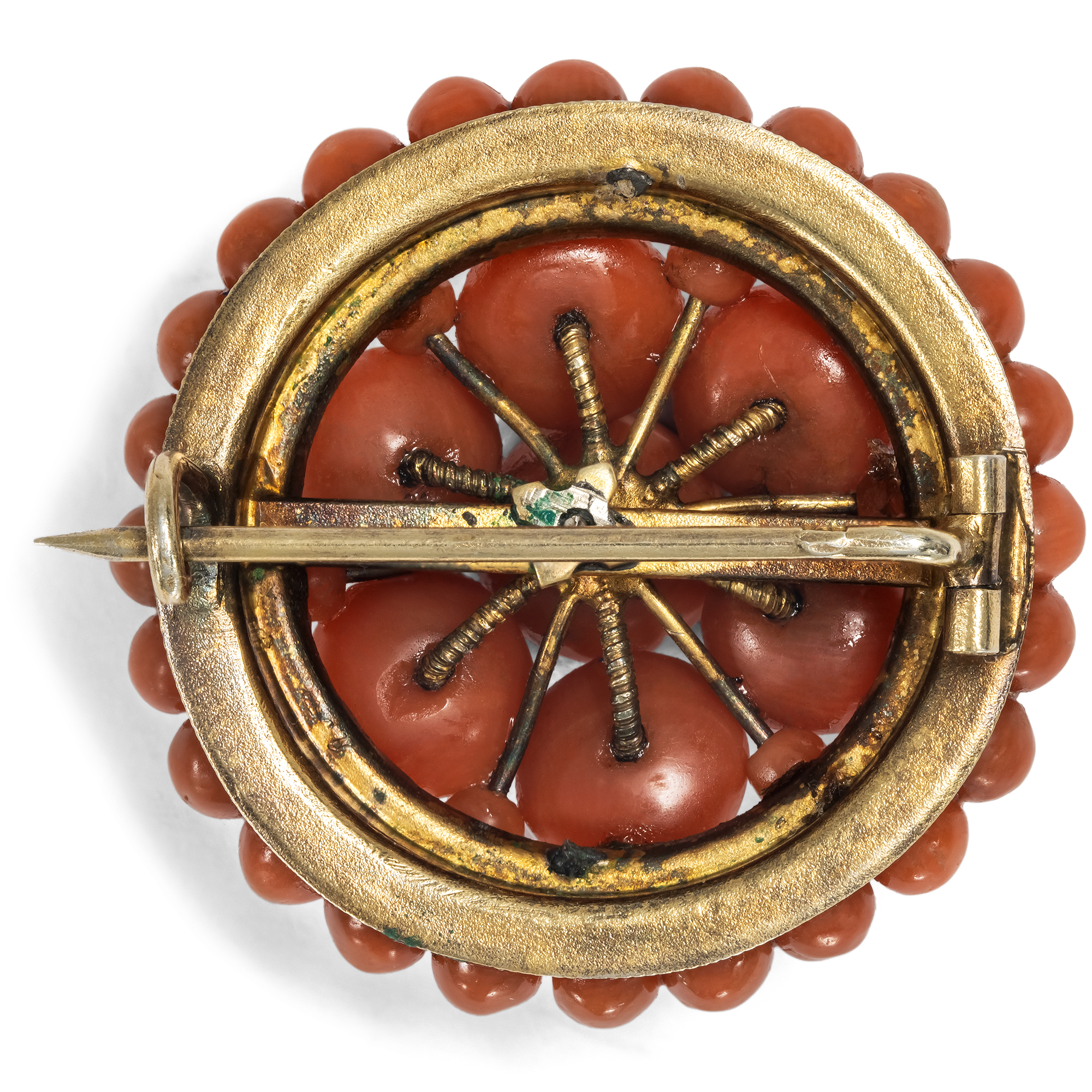 Antike Brosche aus lachsfarbener Koralle in vergoldetem Silber, Italien um 1890 Antike Brosche aus lachsfarbener Koralle in vergoldetem Silber, Italien um 1890