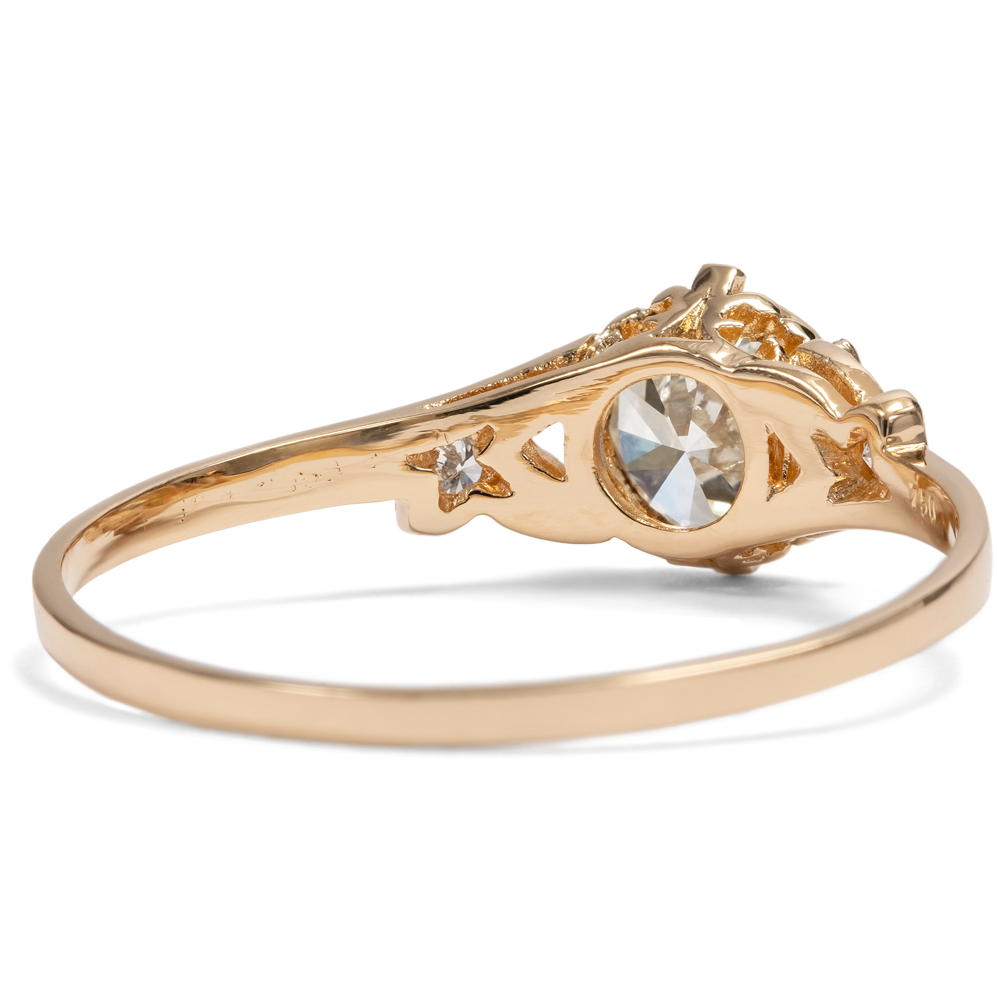 Zarter Ring mit vintage 0,65 ct Brillant in Roségold aus unserer Werkstatt Zarter Ring mit vintage 0,65 ct Brillant in Roségold aus unserer Werkstatt