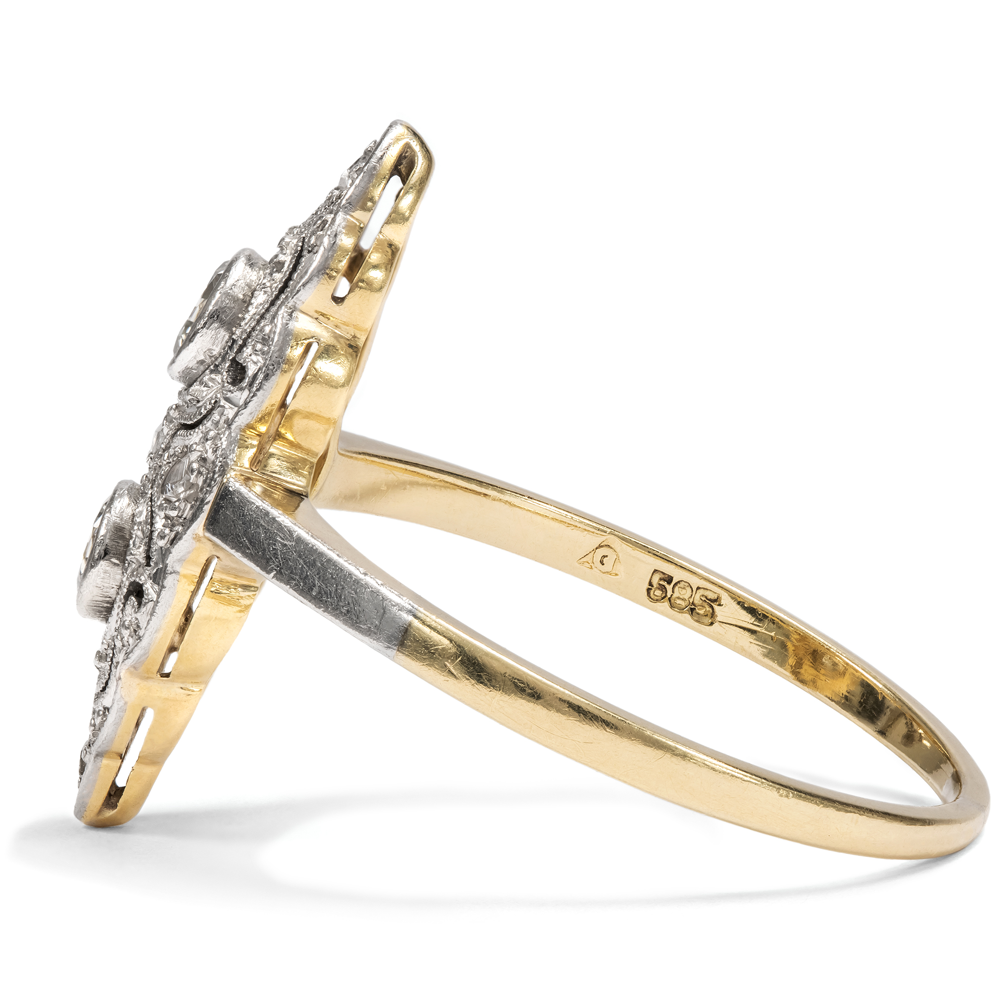 Feiner Ring des Art Déco aus Gold & Platin mit Diamanten, um 1930 Feiner Ring des Art Déco aus Gold & Platin mit Diamanten, um 1930