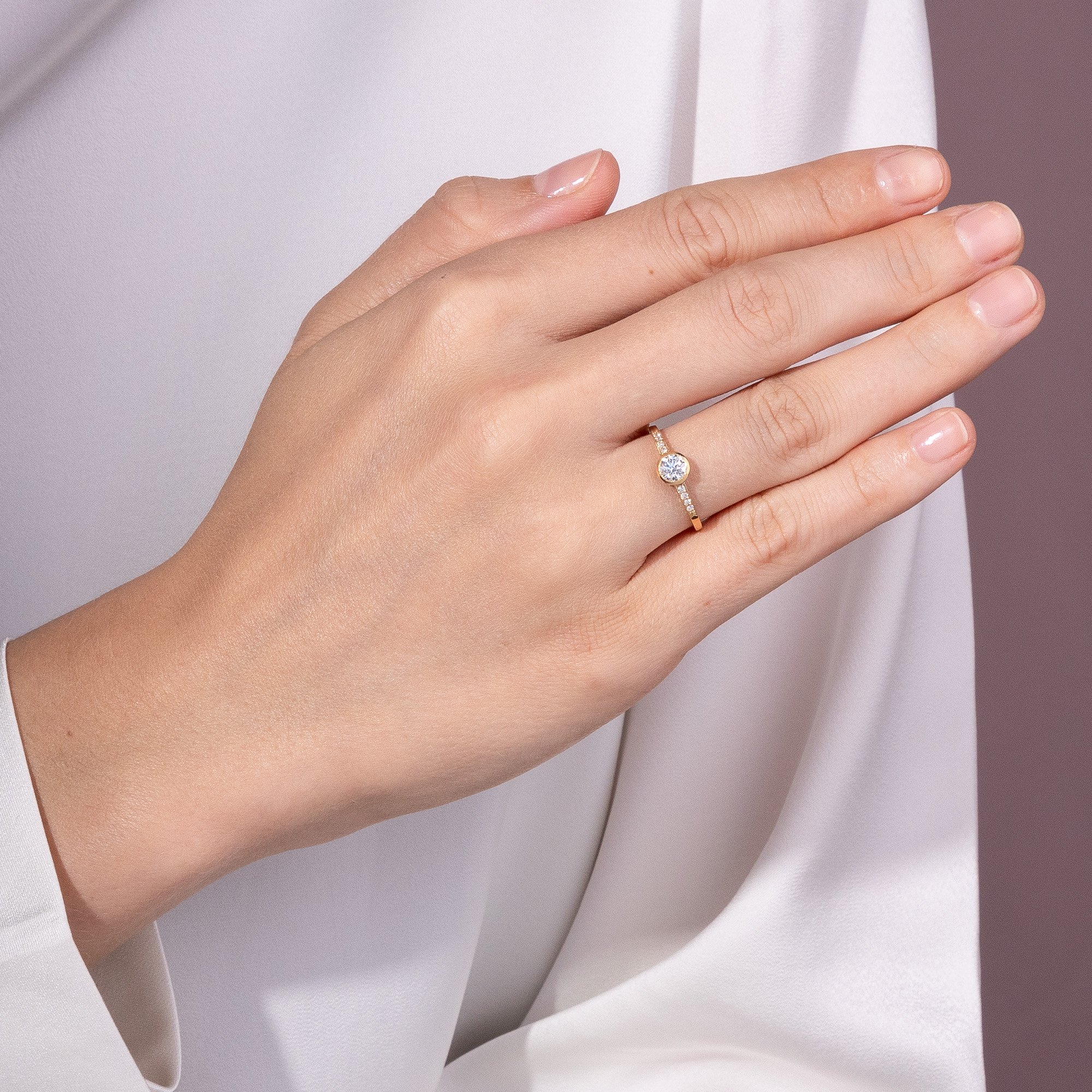 Feiner Ring aus Roségold mit 0,41 ct vintage Brillant aus unserer Werkstatt Feiner Ring aus Roségold mit 0,41 ct vintage Brillant aus unserer Werkstatt