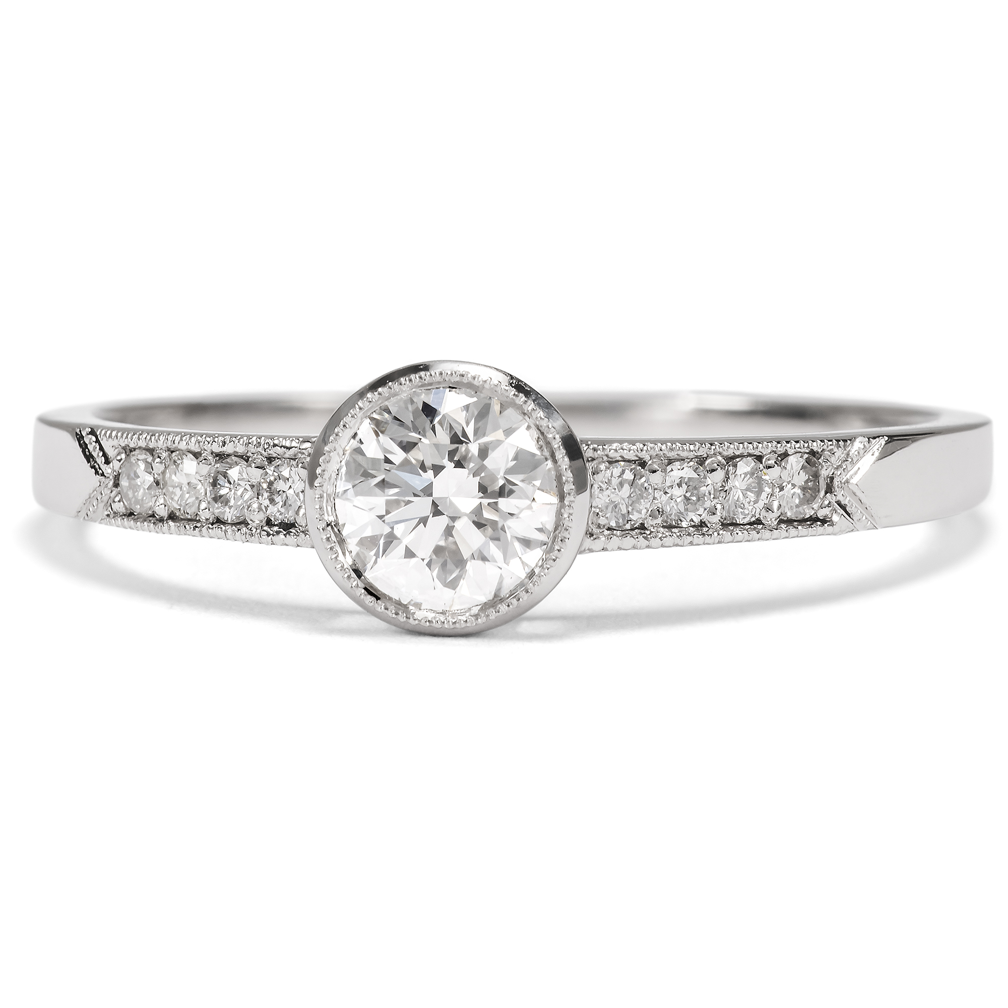Feiner Ring aus Platin mit 0,38 ct vintage Brillant aus unserer Werkstatt Feiner Ring aus Platin mit 0,38 ct vintage Brillant aus unserer Werkstatt