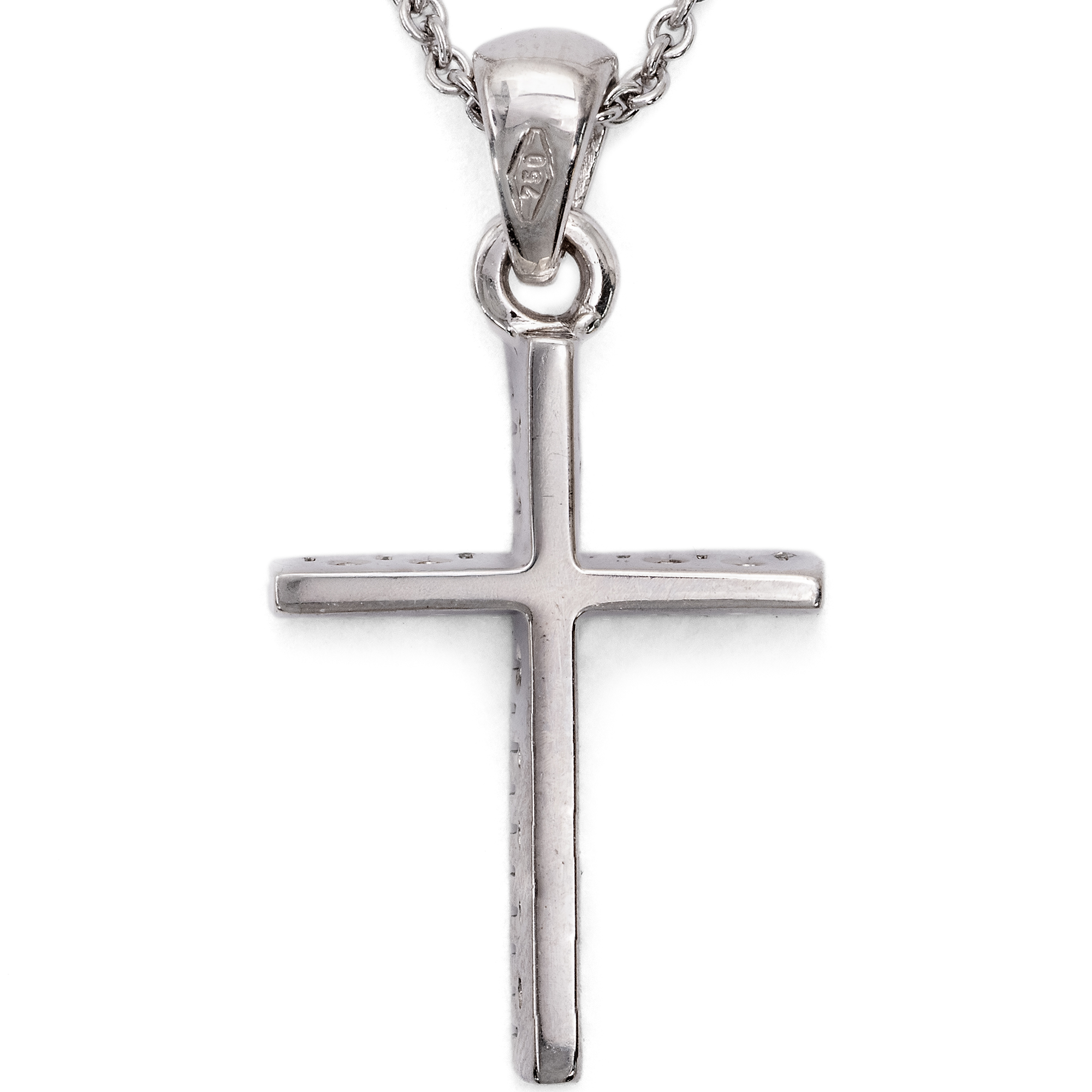 Zarter Kreuz-Anhänger aus Diamanten in Weißgold an Kette aus unserer Werkstatt Zarter Kreuz-Anhänger aus Diamanten in Weißgold an Kette aus unserer Werkstatt