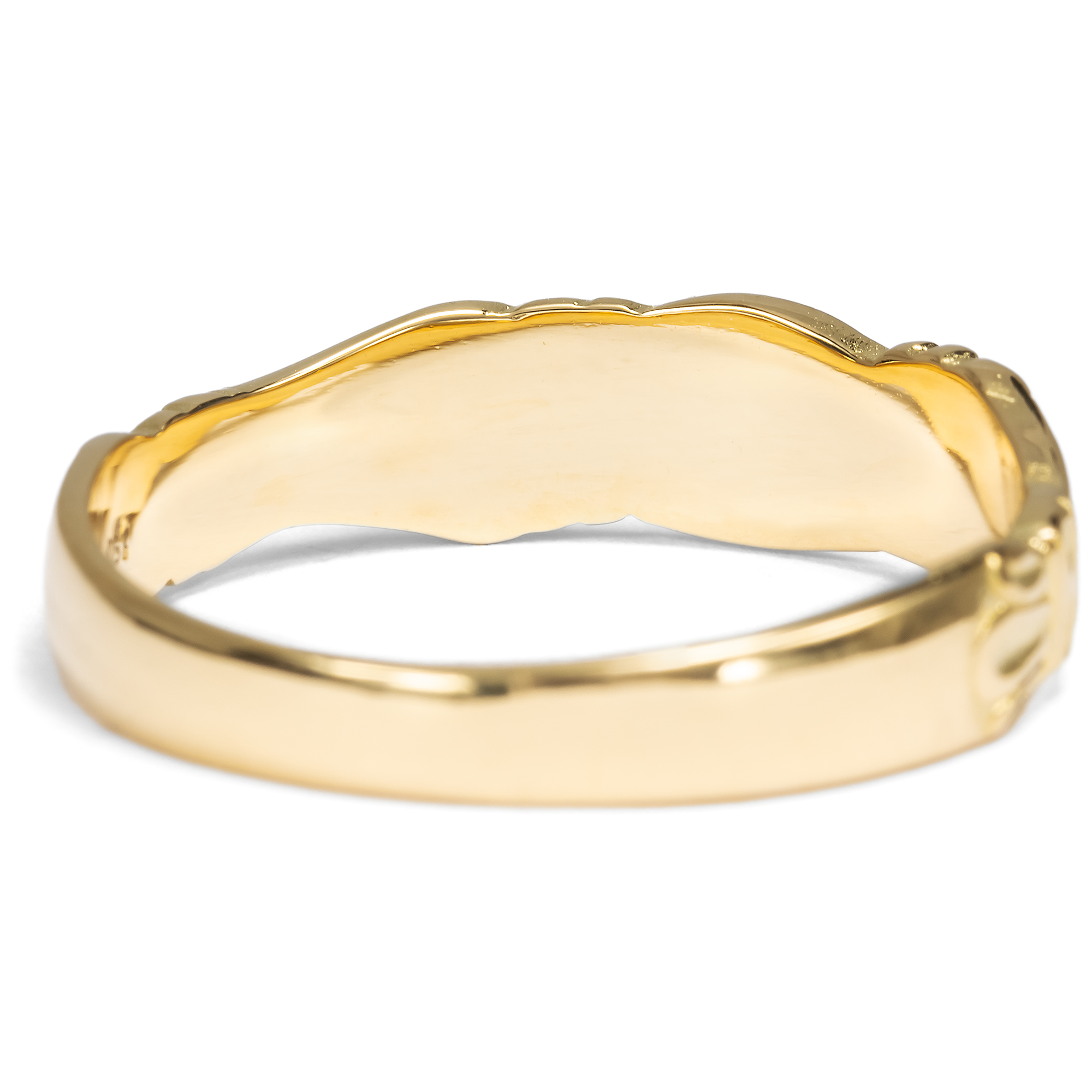 Romantischer Ring aus hochkarätigem Gelbgold aus unserer Werkstatt Romantischer Ring aus hochkarätigem Gelbgold aus unserer Werkstatt